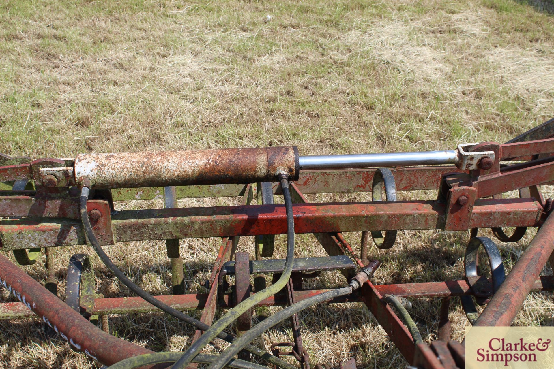 **CATALOGUE CHANGE** Kongsklide 18ft Triple-K hydraulic folding mounted spring tines. With depth - Image 9 of 11