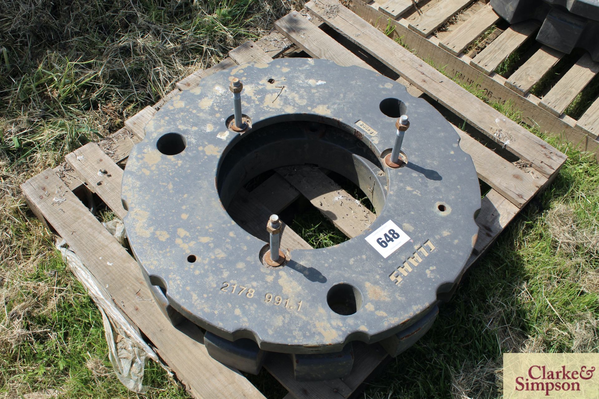 Pair of Claas rear wheel weights. LV - Image 5 of 6