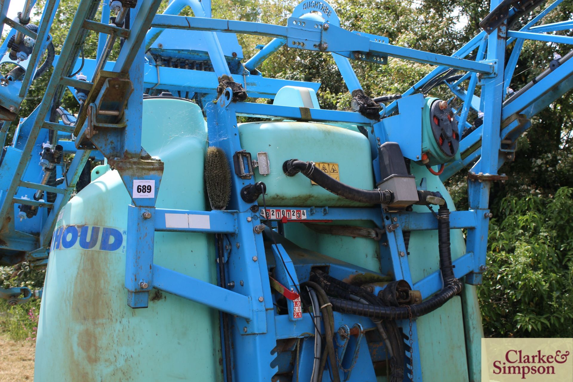 Berthoud Elyte DP-Tronic 1,200L 24m mounted sprayer. Model ELIVE12AX24. 10/2006. Serial number - Image 9 of 11
