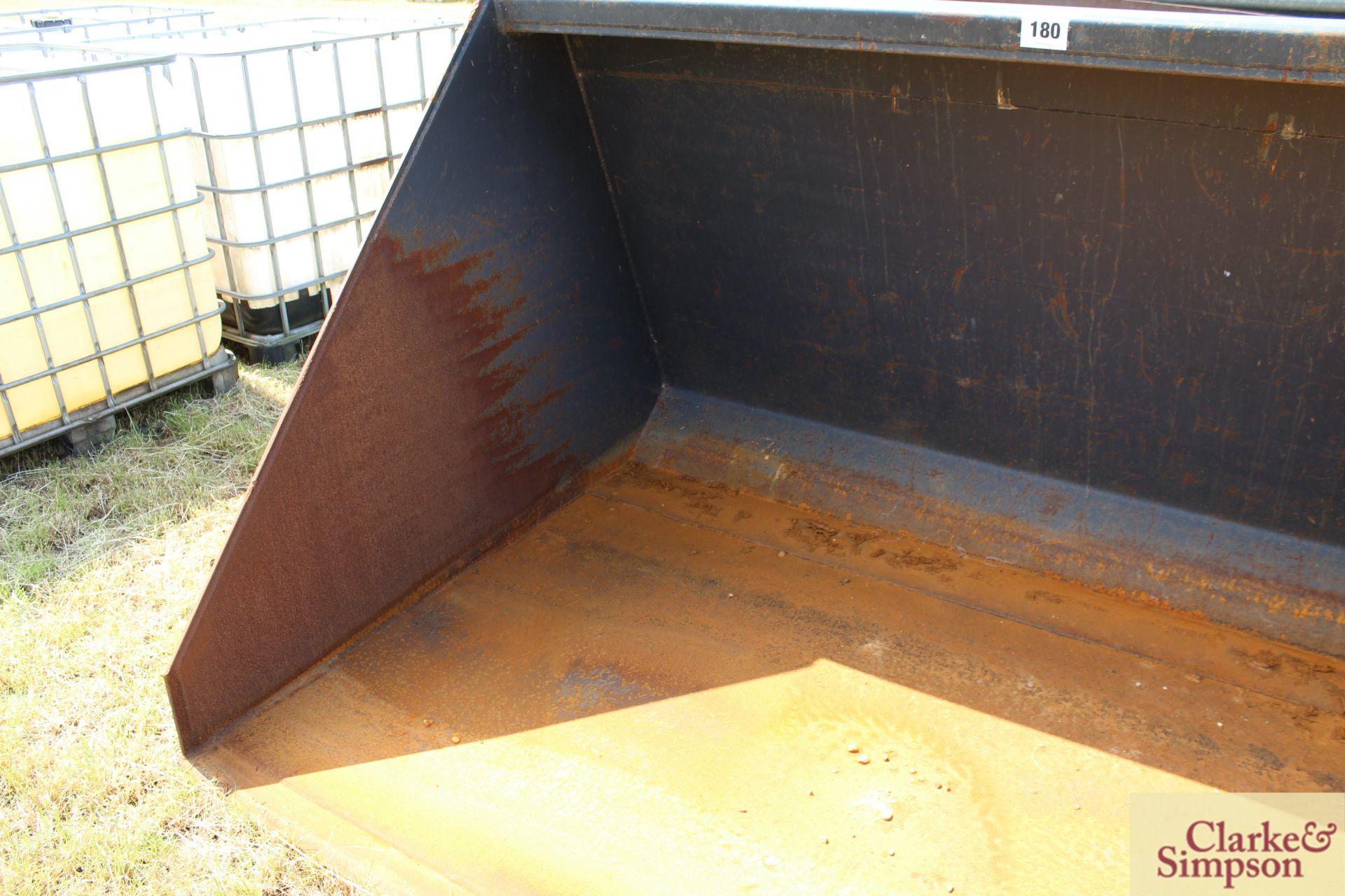 Cherry CB33W 3.5cu m grain bucket. 2013. Matbro cone and pin brackets. M - Image 6 of 8
