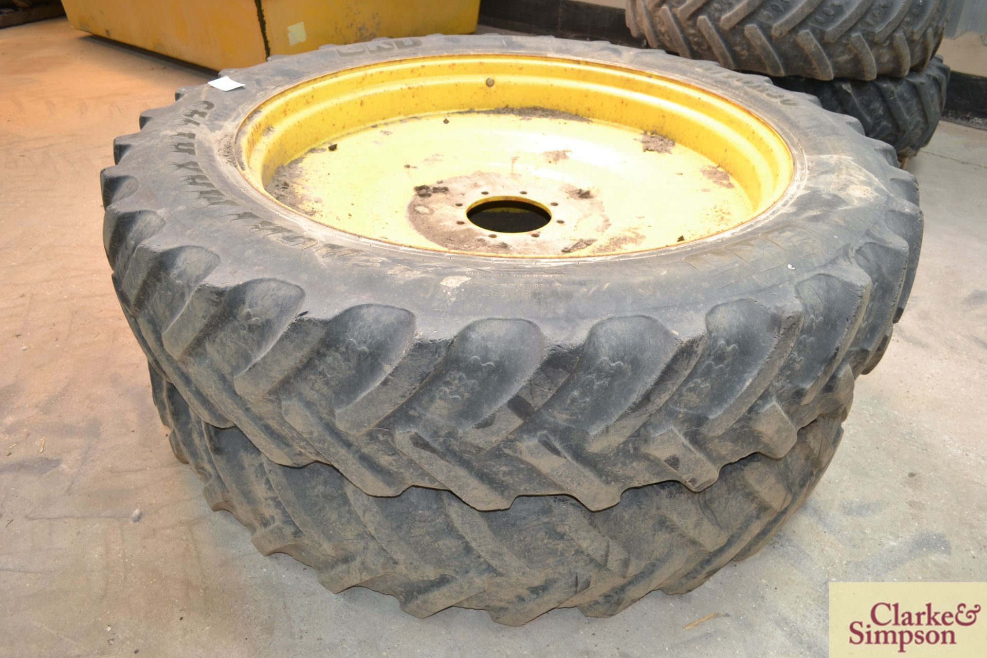 Set of row crop wheels and tyres to fit John Deere - Image 2 of 5