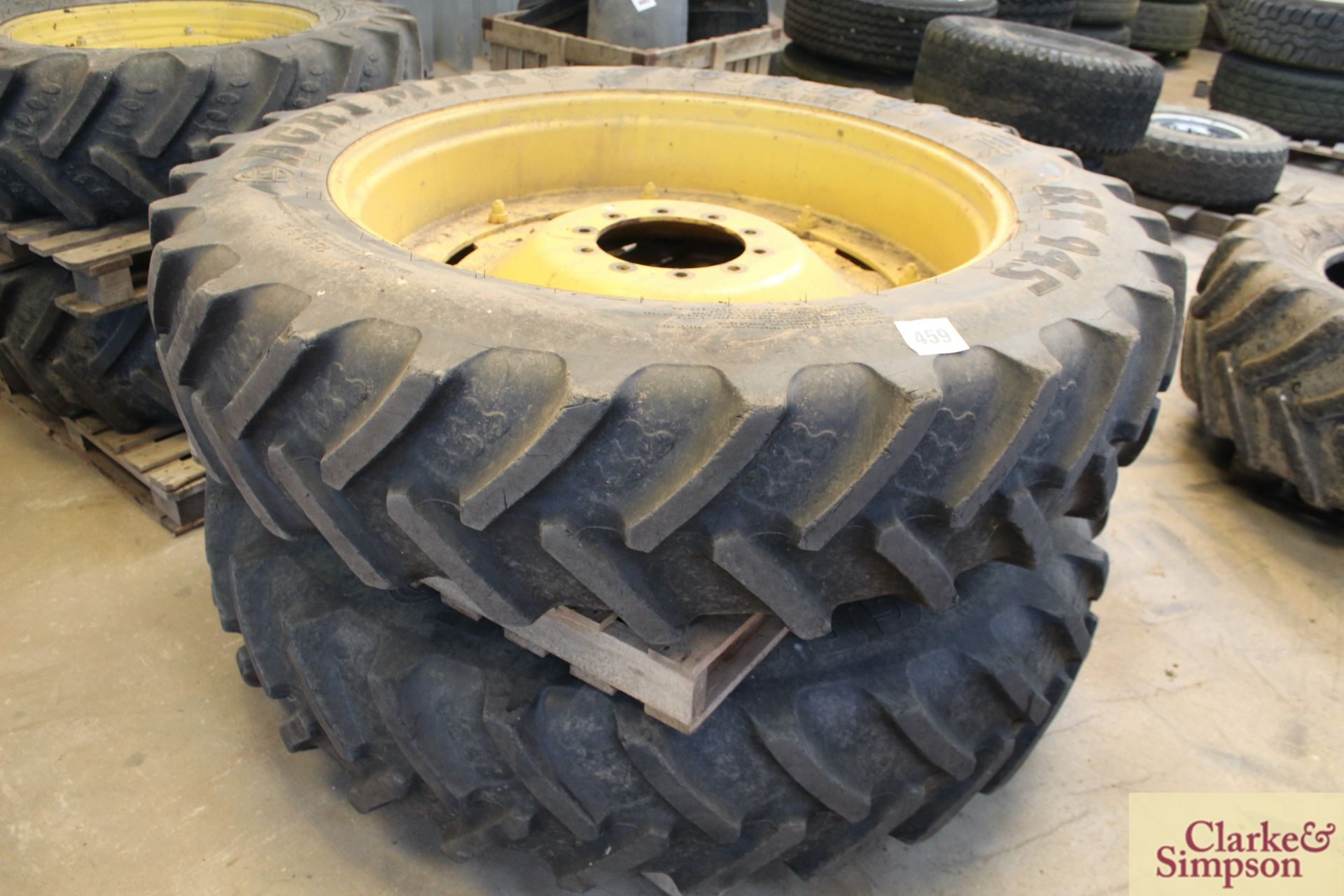 Set of row crop wheels and tyres to fit John Deere - Image 5 of 6