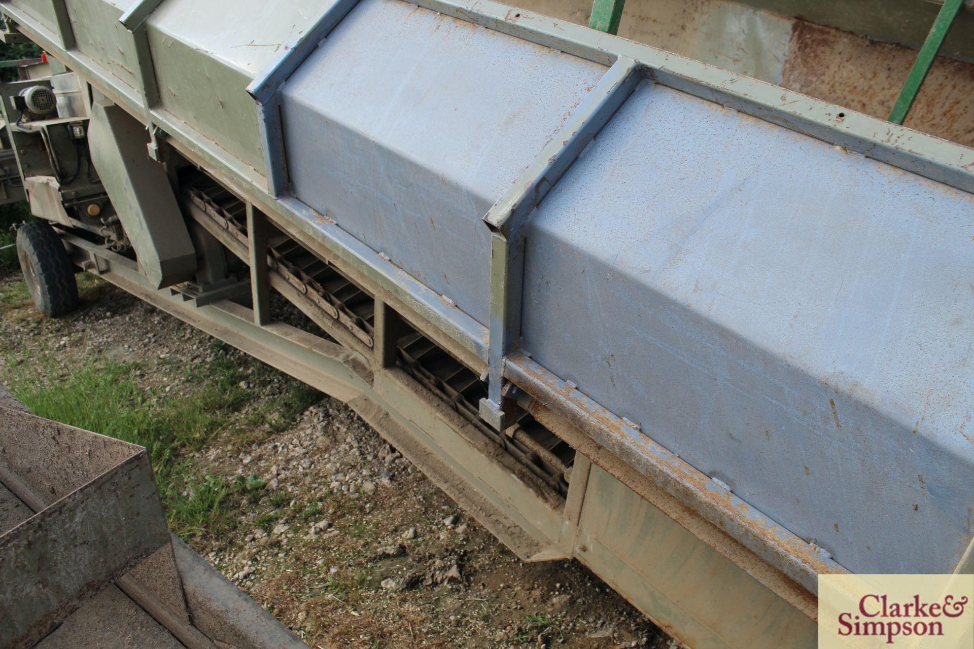 Herbert System 1200 grader with spiral cleaners and four person picking off table. LM - Image 13 of 16