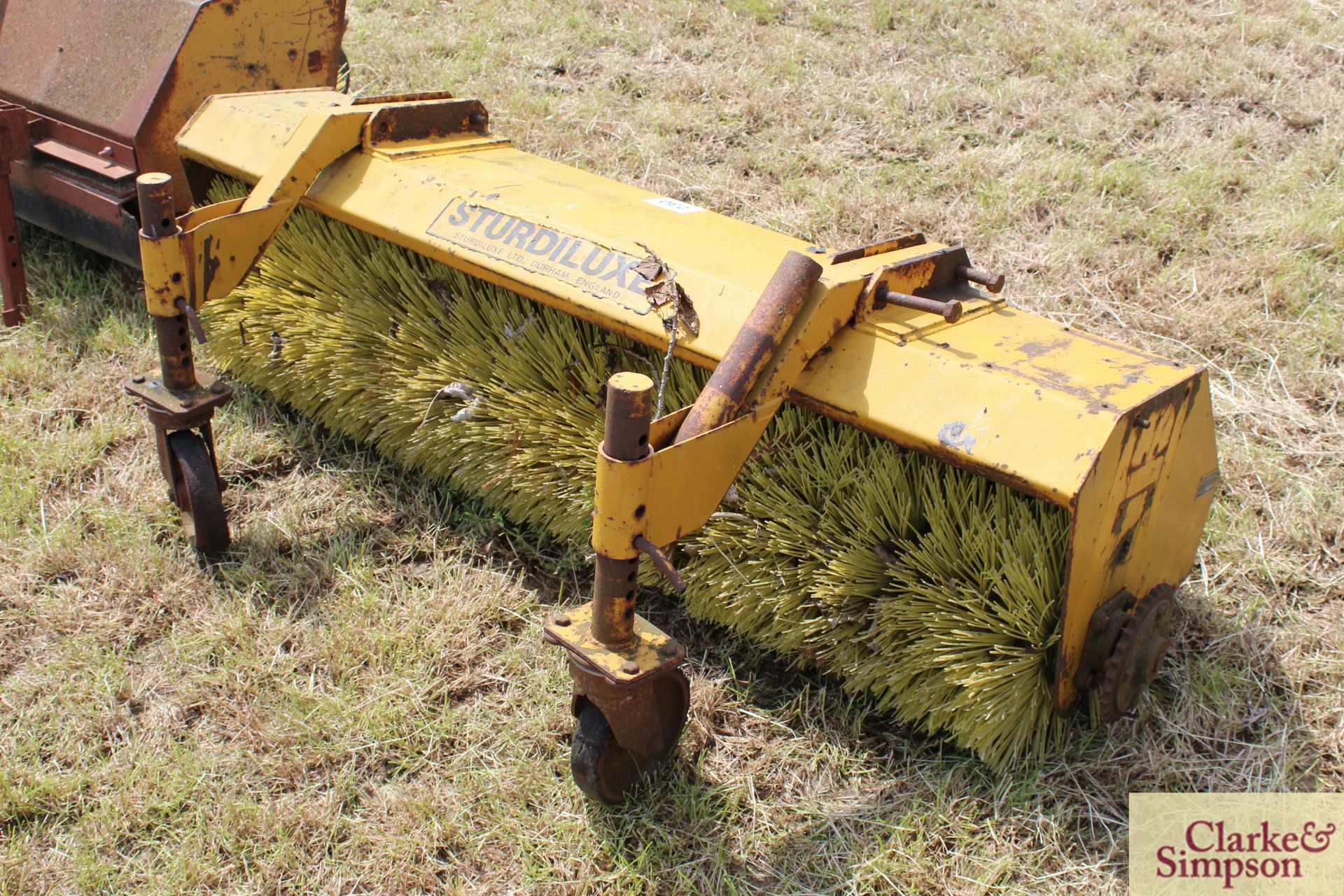 Sturdeluxe yard brush for spares. LH - Image 3 of 4