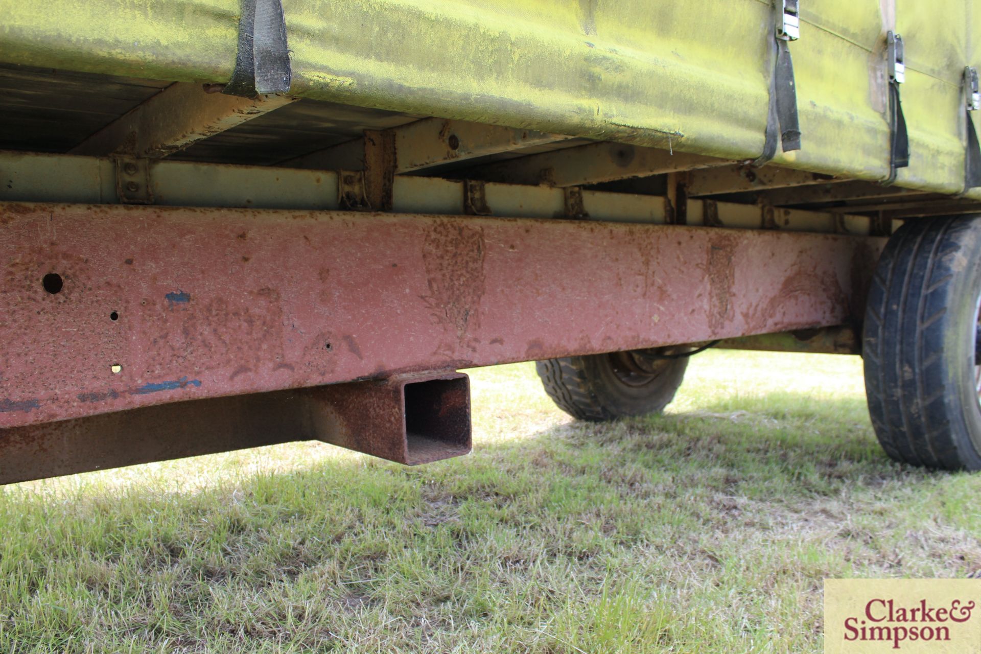 20ft curtain side single axle trailer. With super single wheels and tyres with barn doors. LH - Image 12 of 13