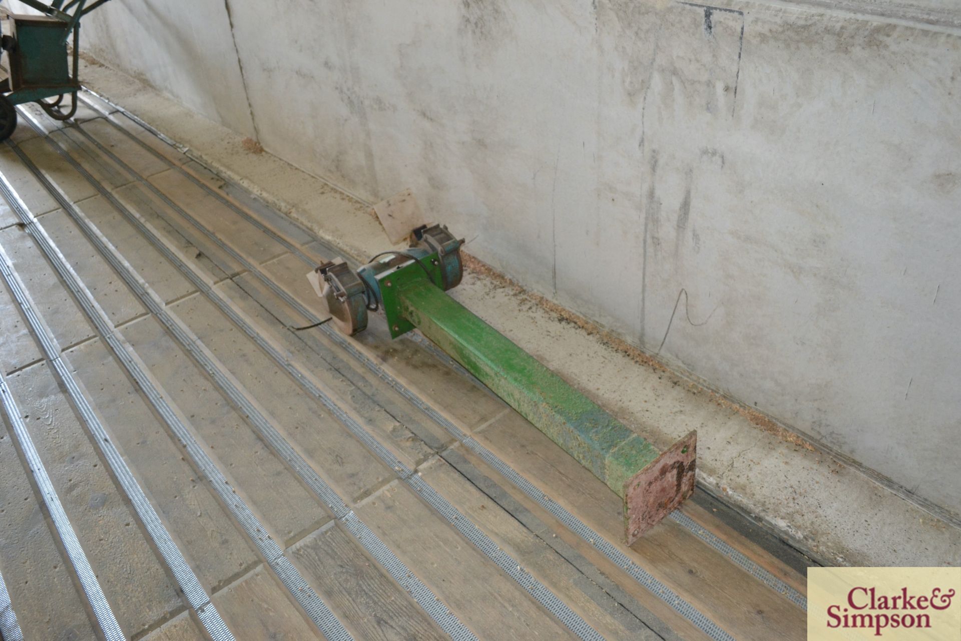 Bench grinder. LH - Image 2 of 2