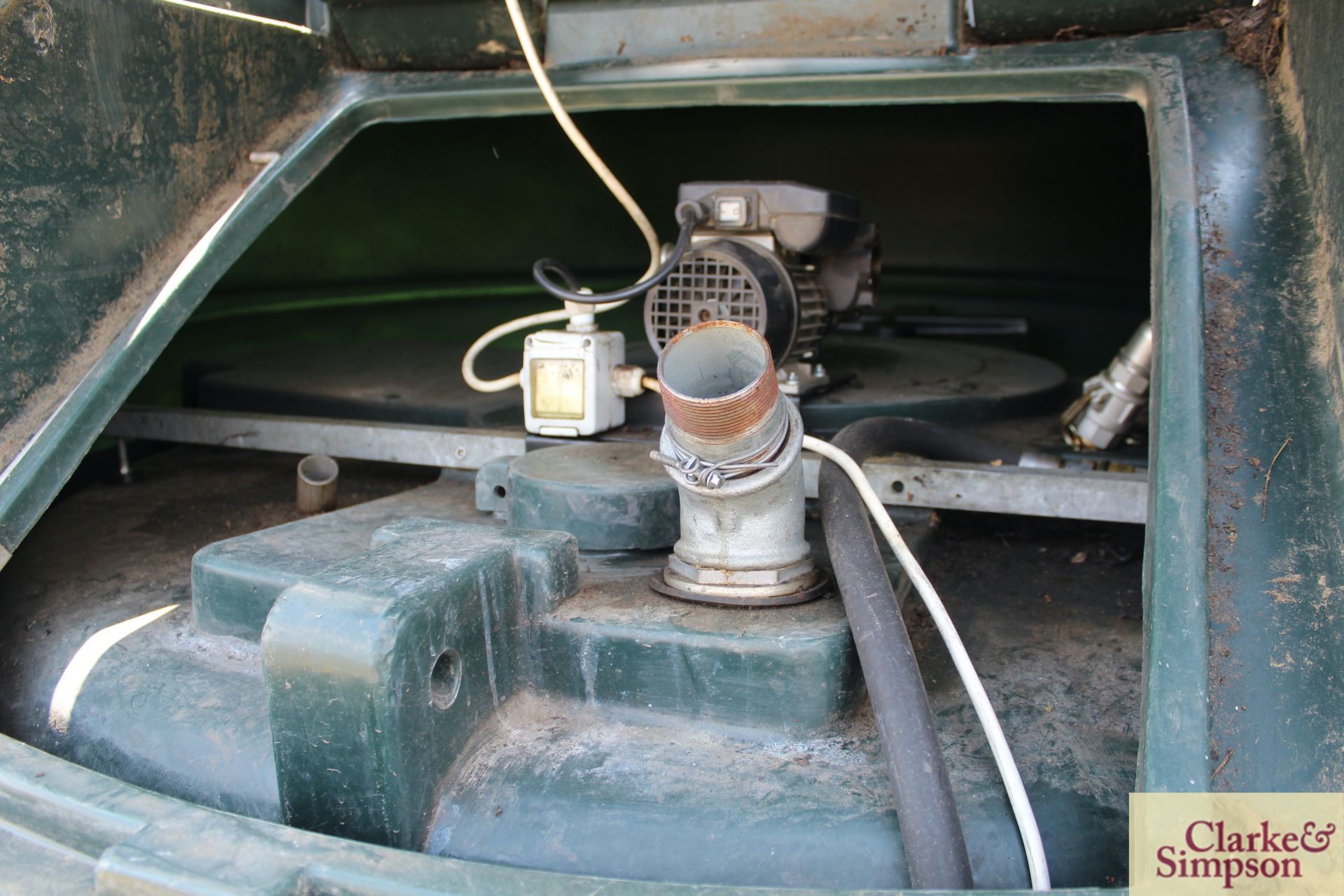 2,500L bunded fuel station. M - Image 5 of 7