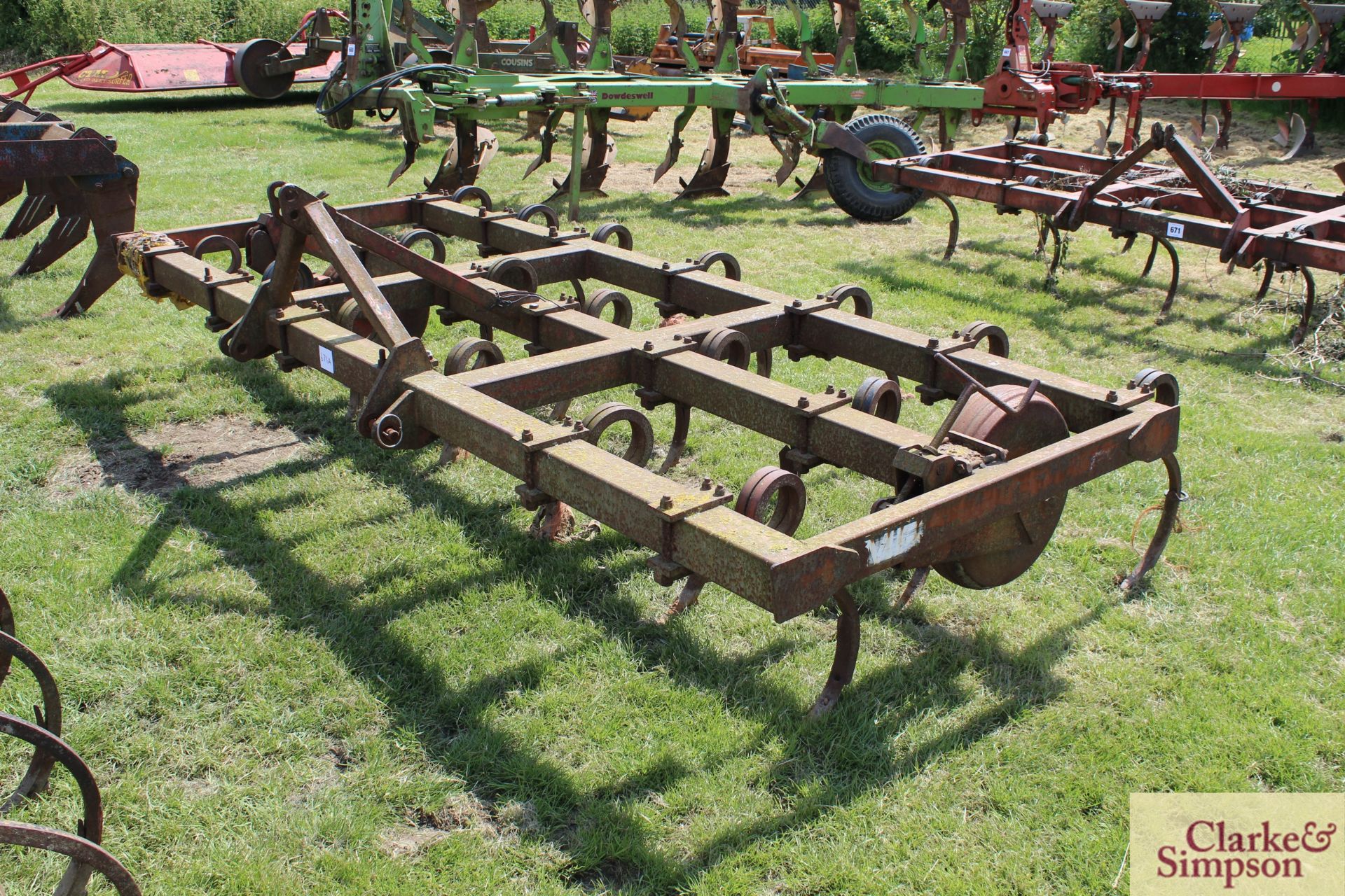 Massey Ferguson 23 3.5m pigtail cultivator. LV - Image 2 of 8