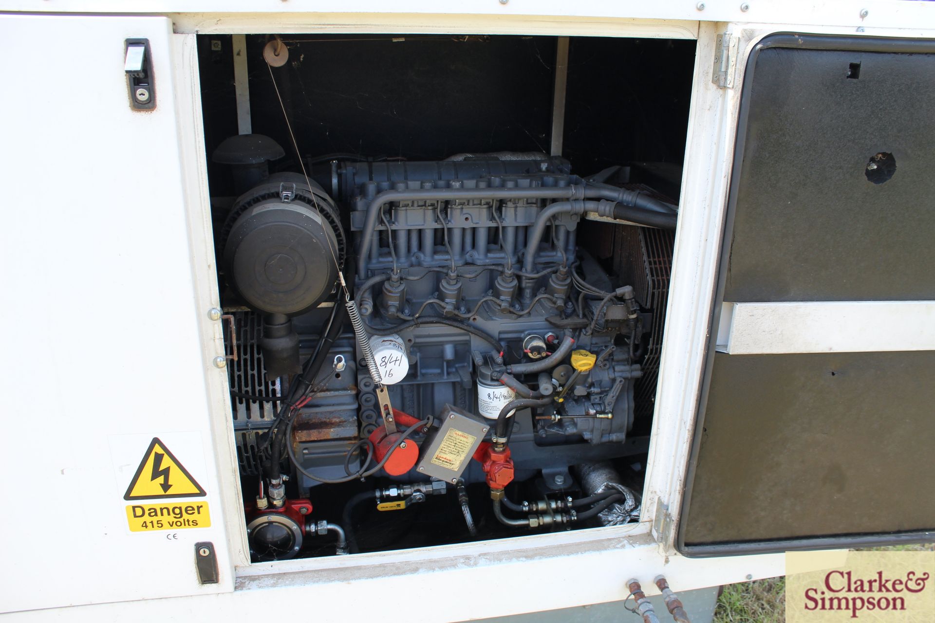 Three Phase skid mounted generator. Deutz diesel engine. No keys. LH - Image 6 of 9