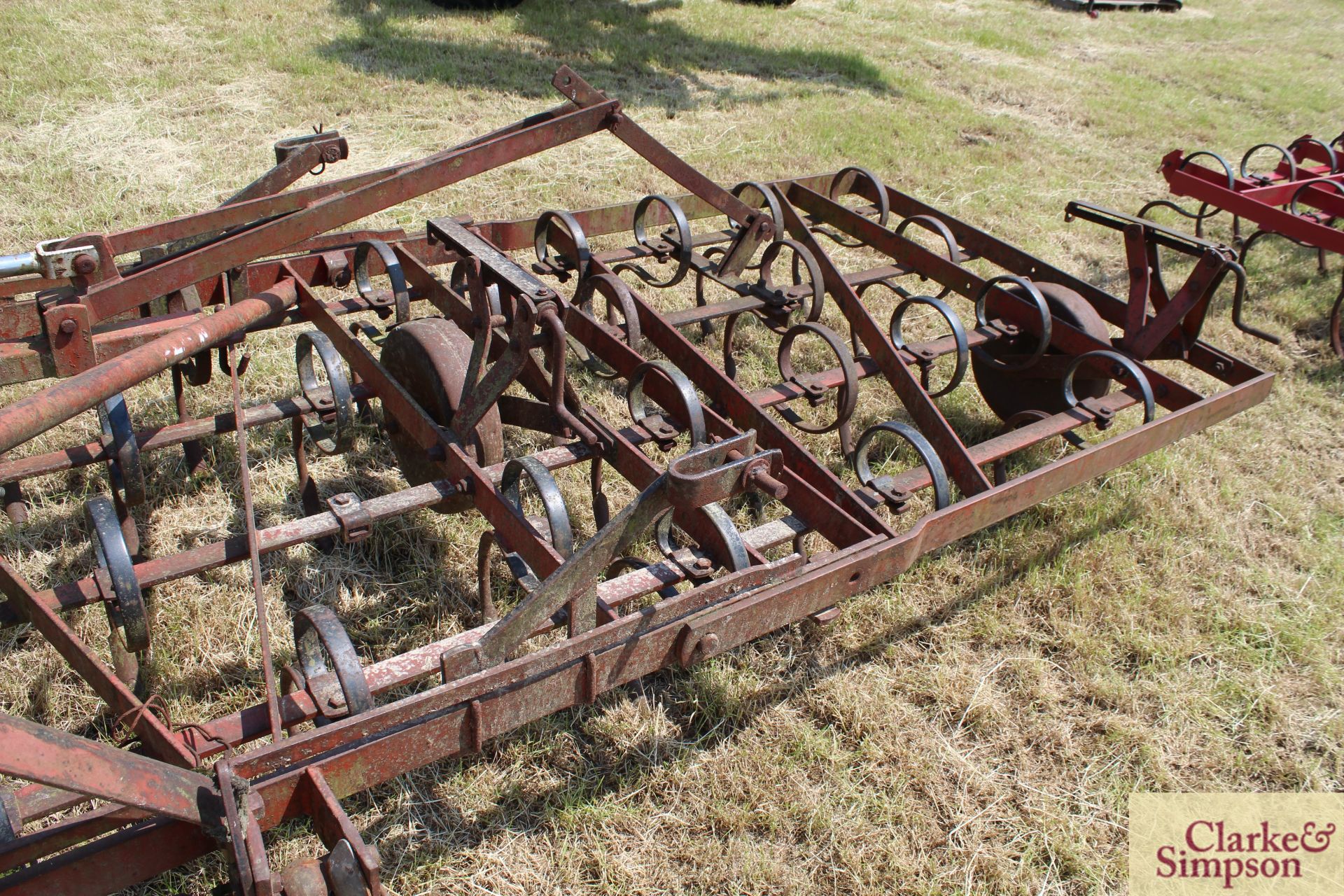**CATALOGUE CHANGE** Kongsklide 18ft Triple-K hydraulic folding mounted spring tines. With depth - Image 7 of 11