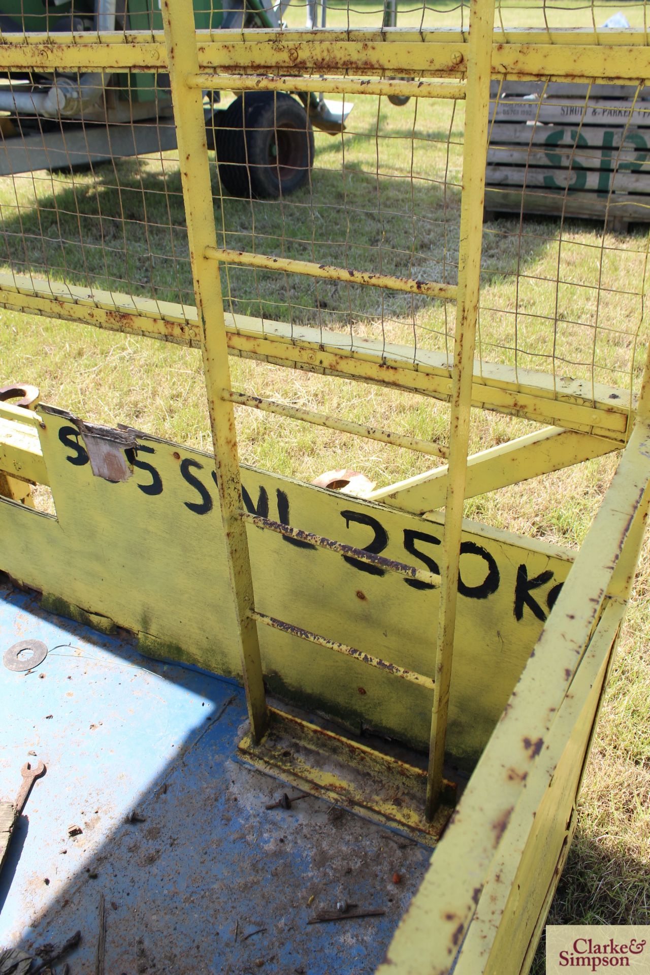 Double height man cage. Matbro cone and pin brackets. M - Image 9 of 10