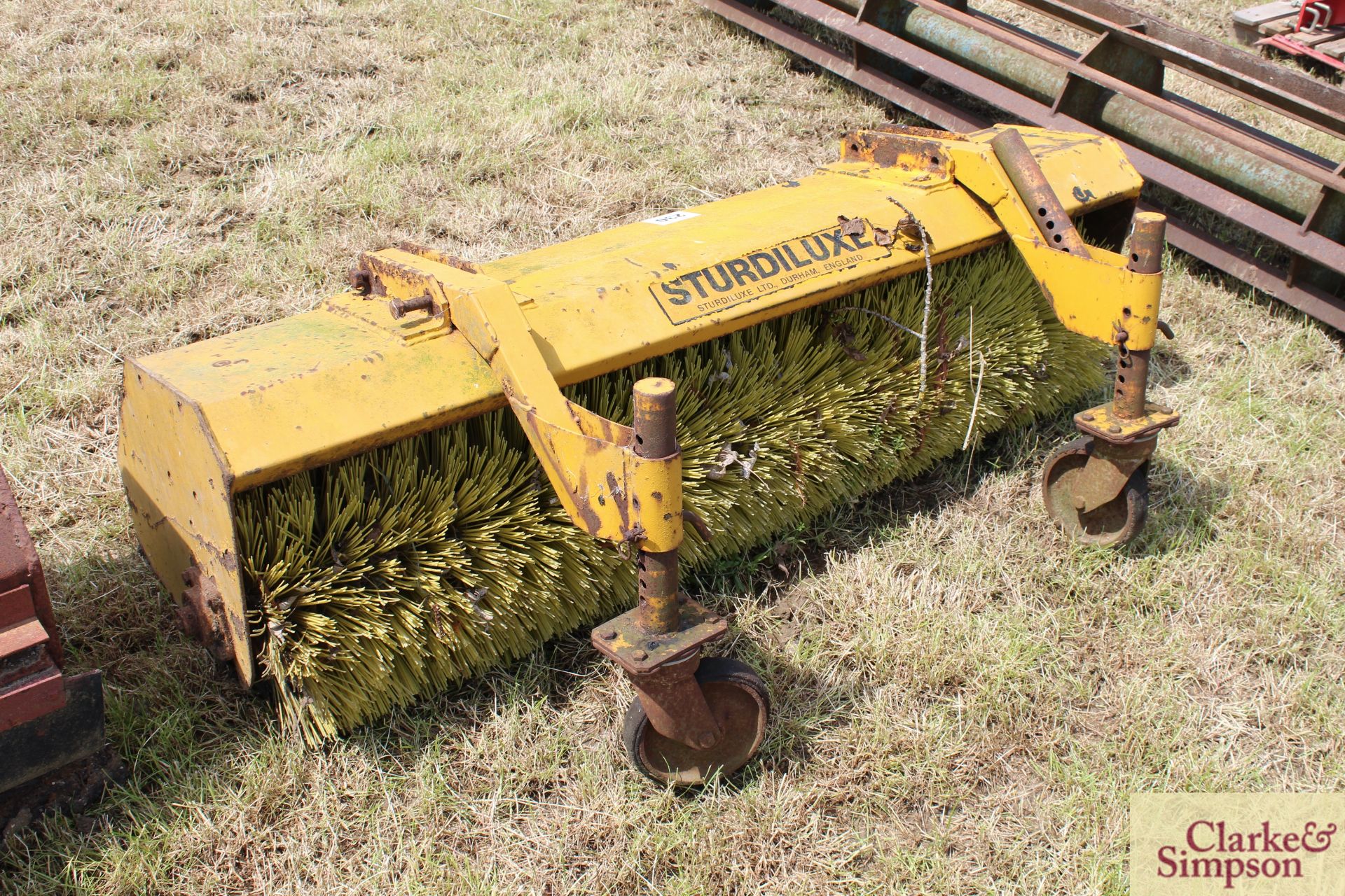 Sturdeluxe yard brush for spares. LH - Image 4 of 4