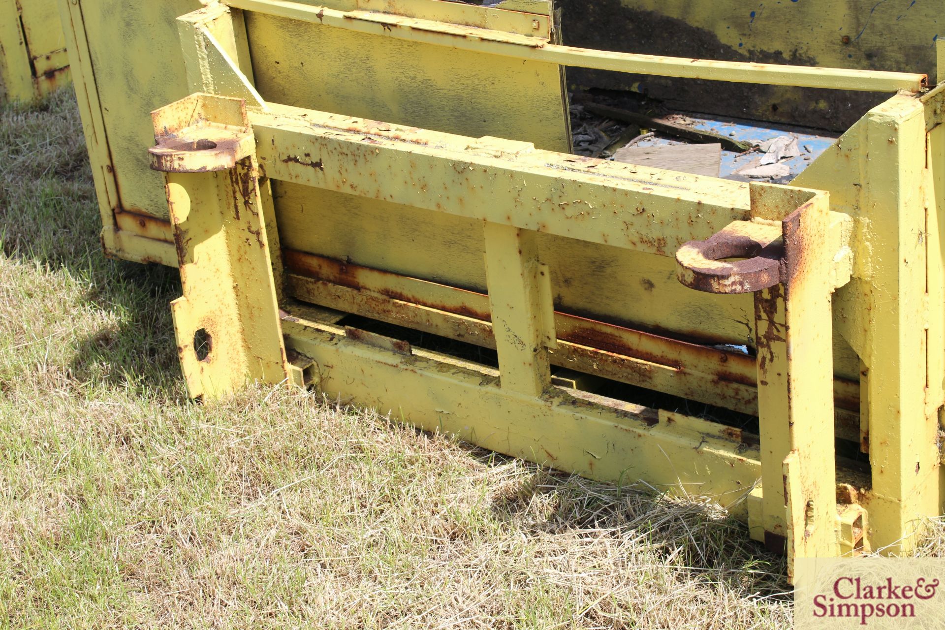 Double height man cage. Matbro cone and pin brackets. M - Image 5 of 10