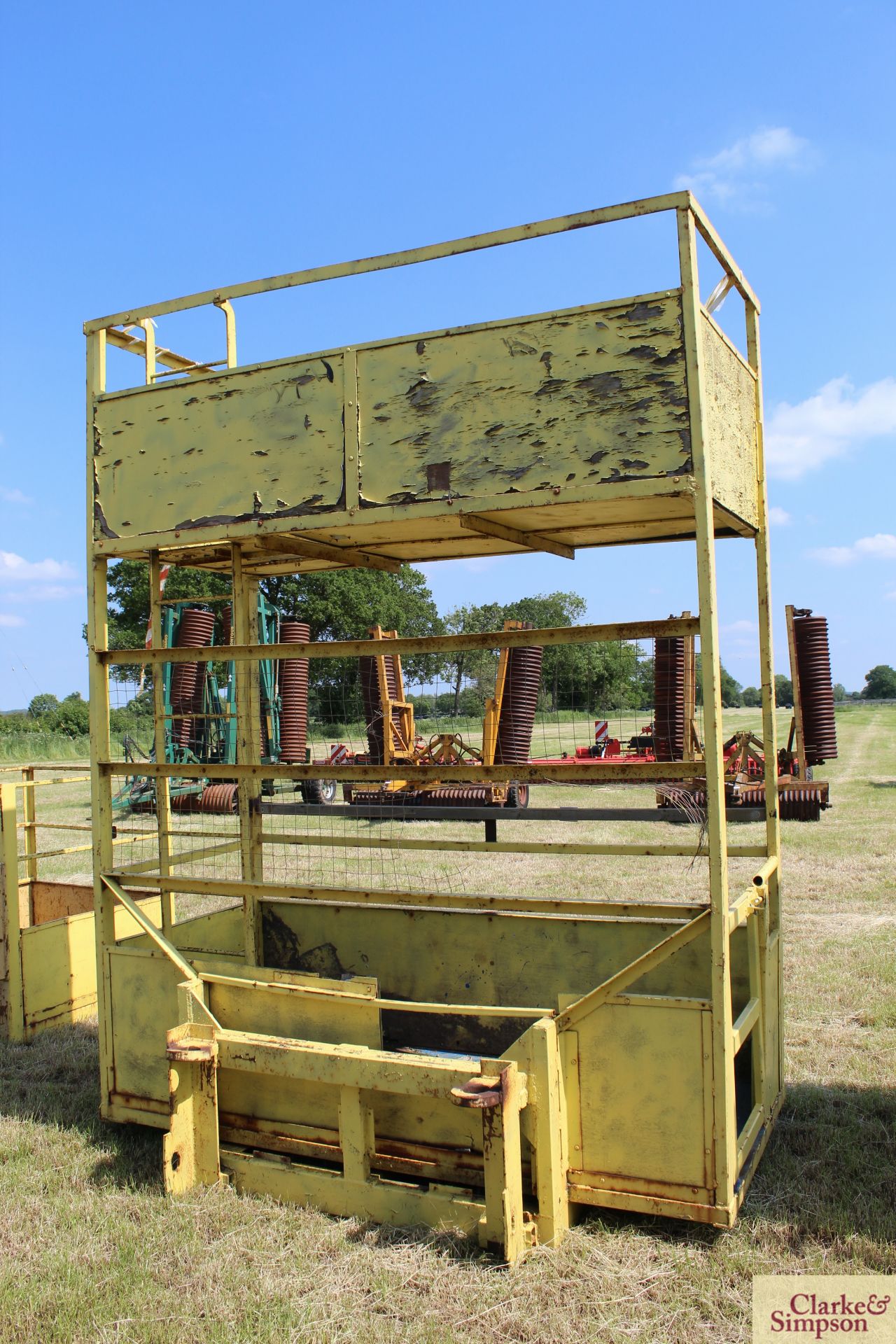 Double height man cage. Matbro cone and pin brackets. M - Image 4 of 10