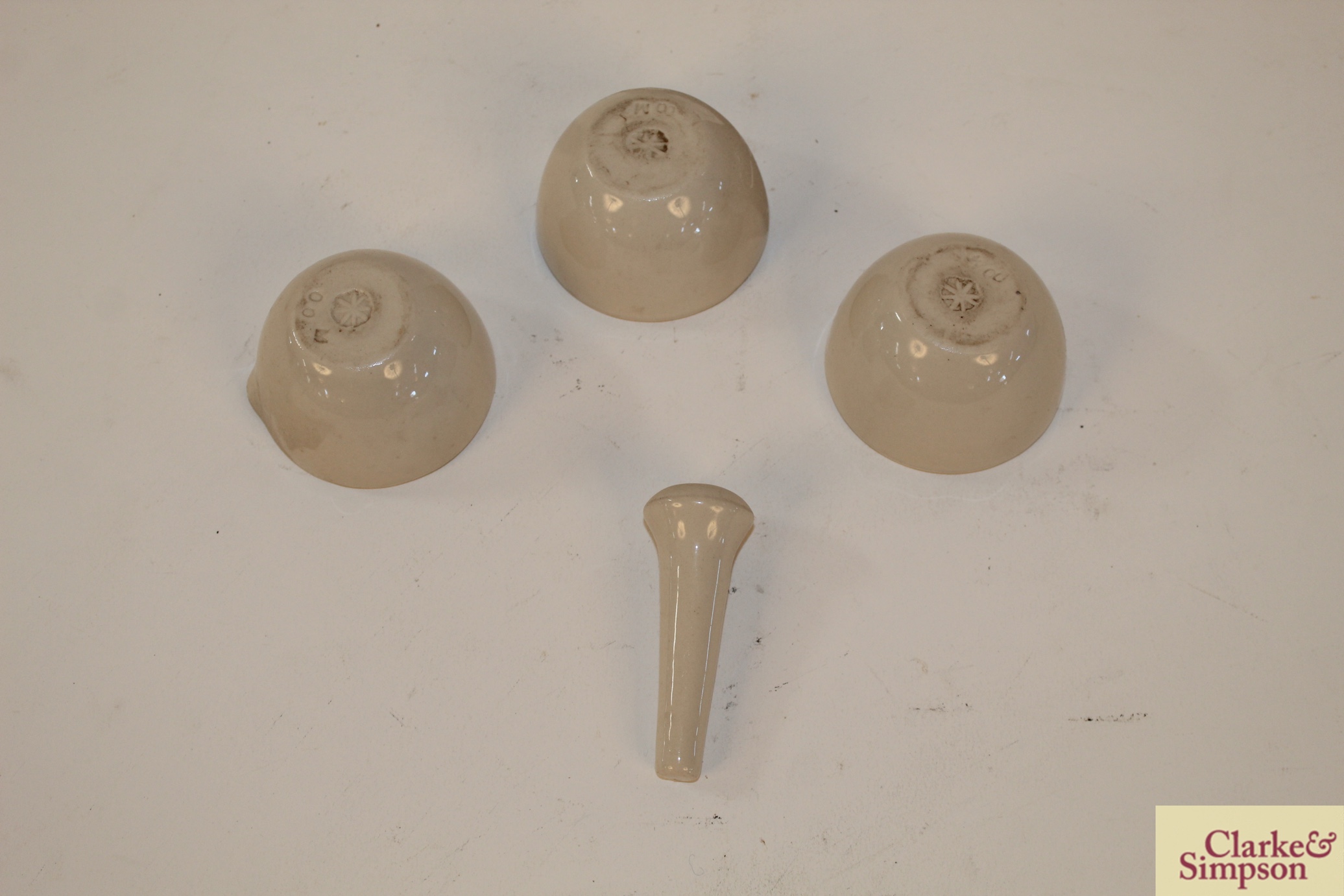 Four various mortars, one medium sized and three s - Image 9 of 15