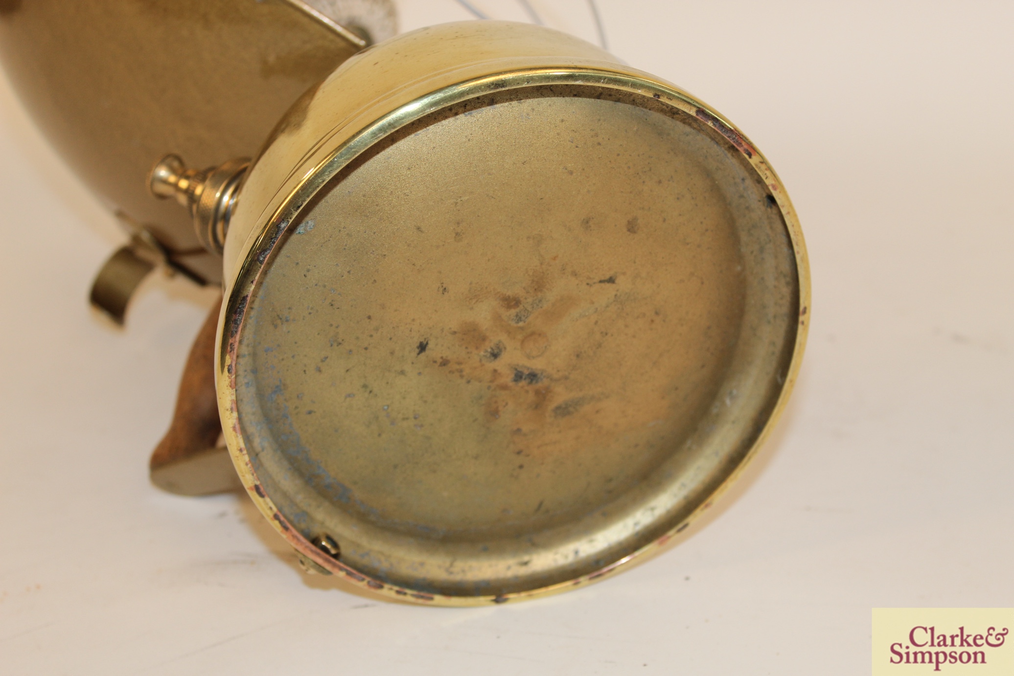 An early Tilley bowl heater with mantle - Image 8 of 8
