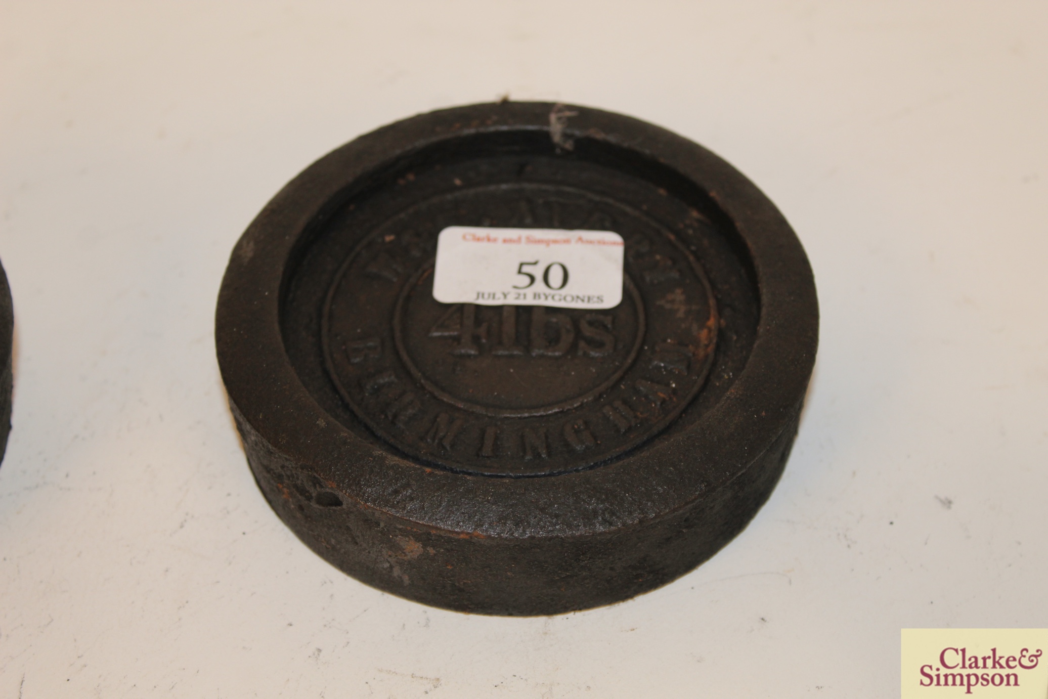 A collection of various iron shop scale weights - Image 4 of 5