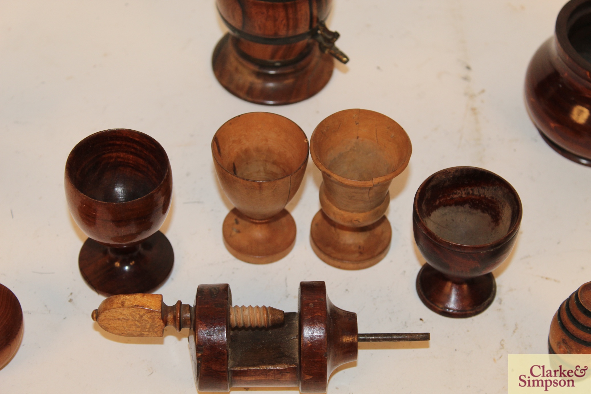 Miscellaneous 19th Century treen to include thread - Image 5 of 10