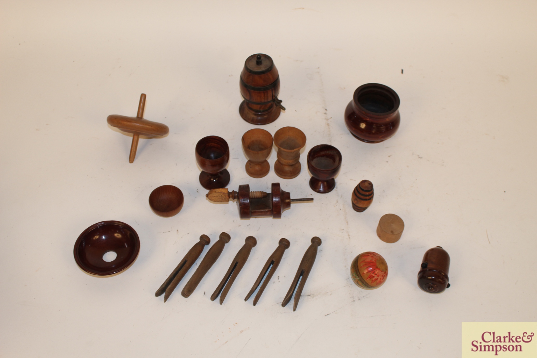 Miscellaneous 19th Century treen to include thread