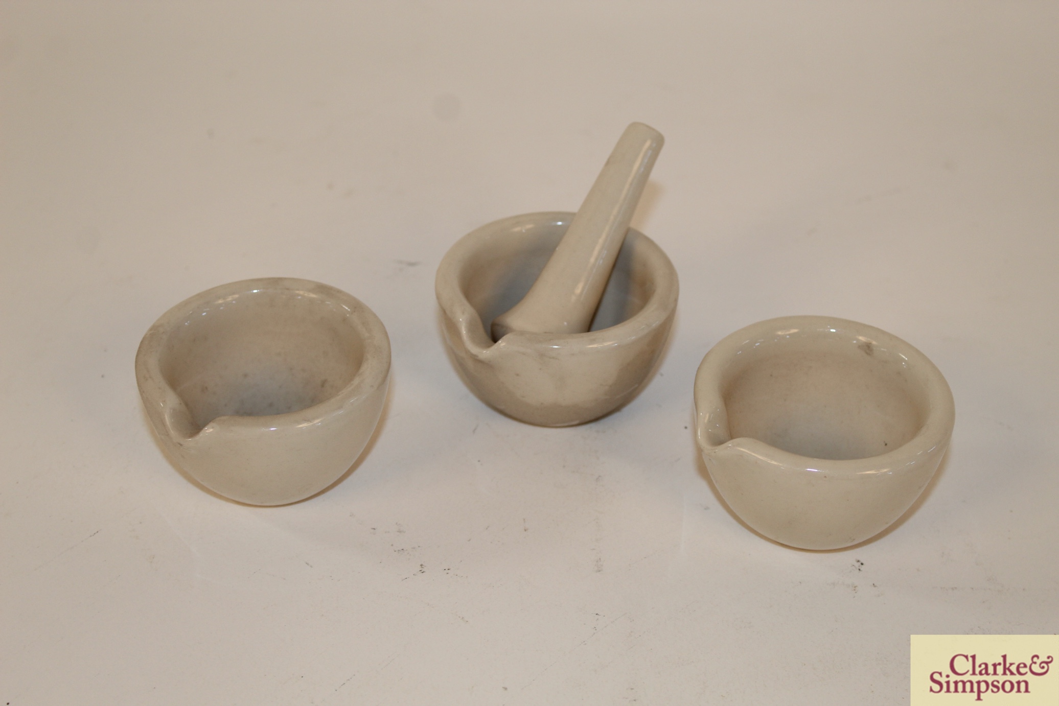 Four various mortars, one medium sized and three s - Image 7 of 15