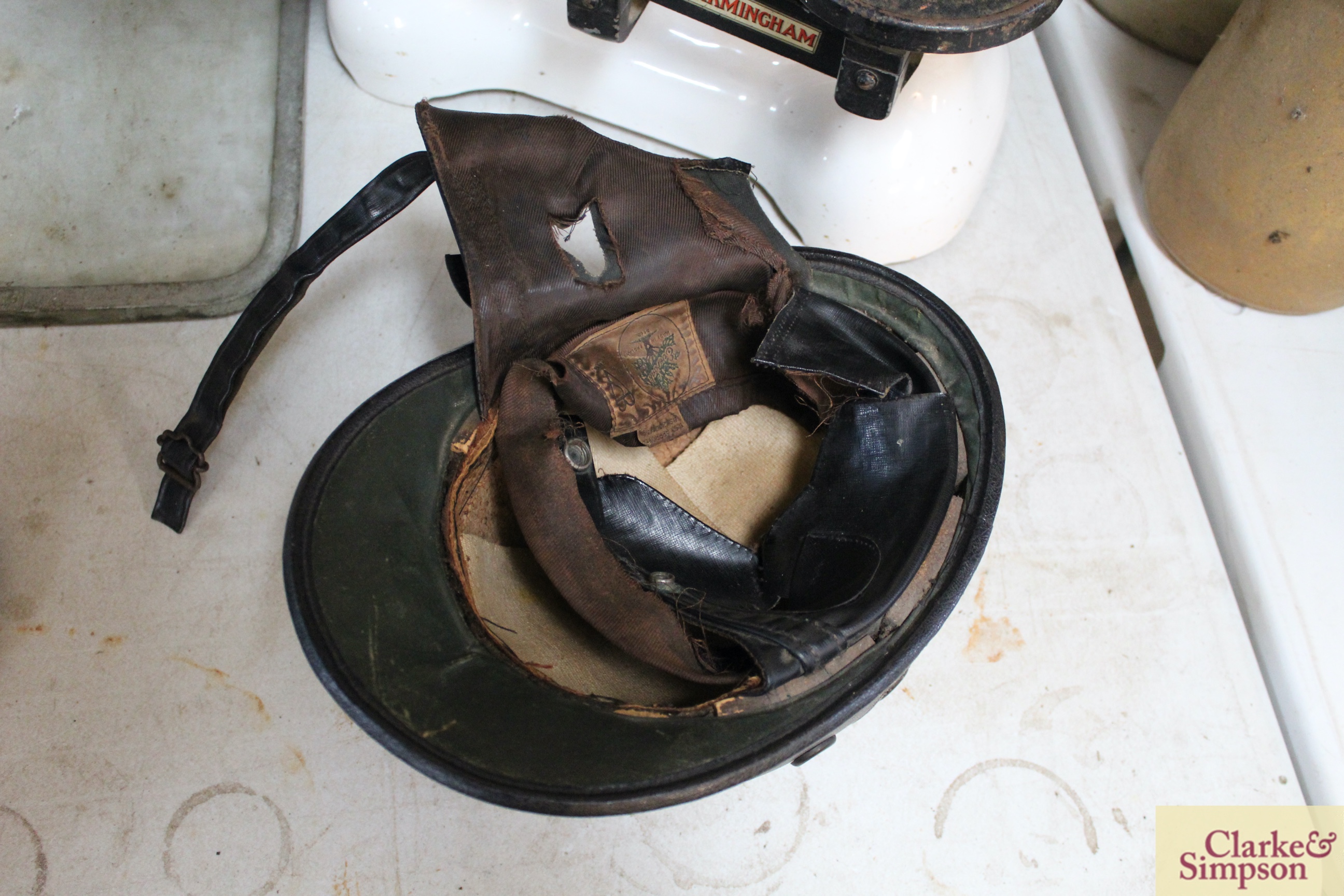 A vintage leather mounted Everoak riding helmet - Image 3 of 4