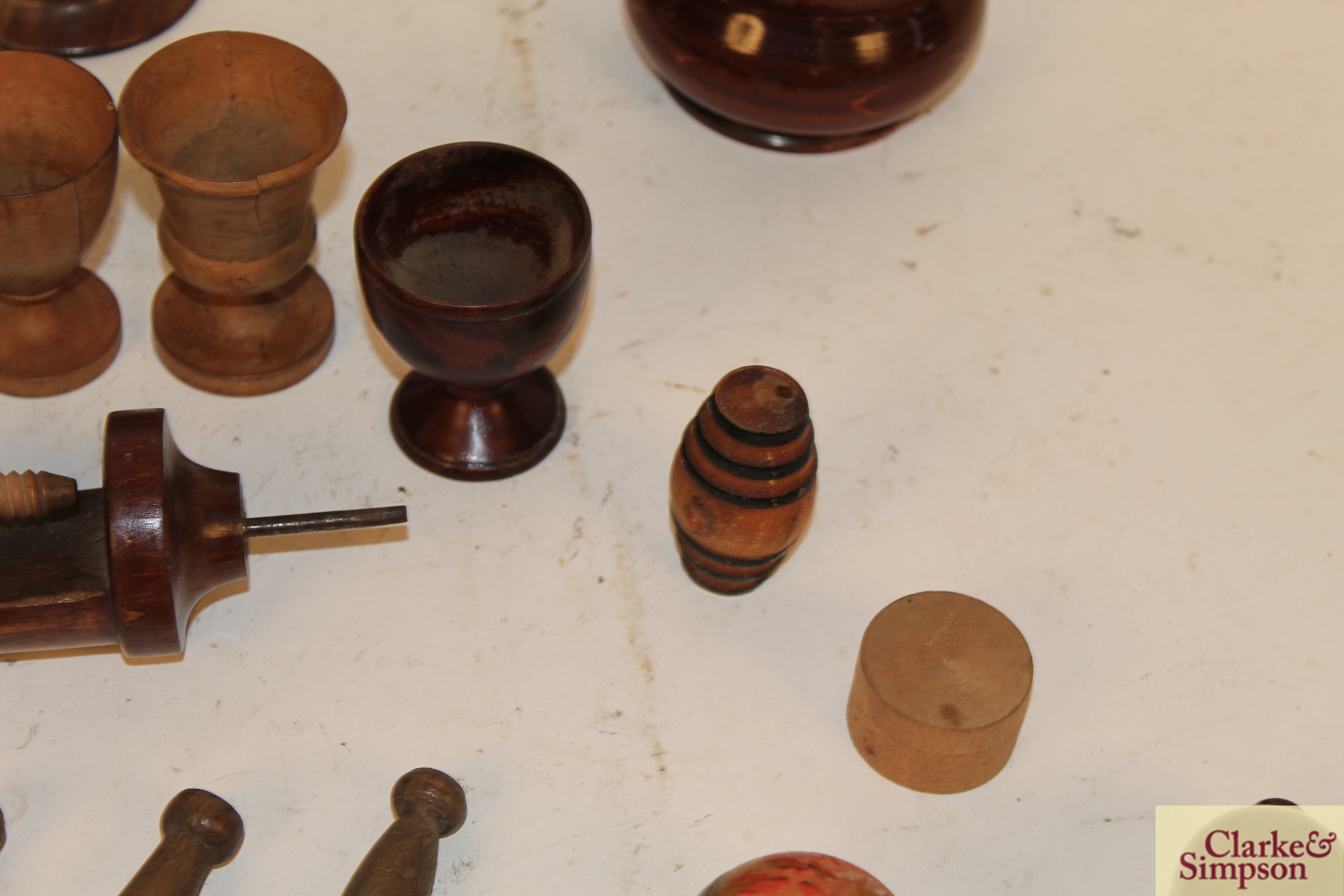 Miscellaneous 19th Century treen to include thread - Image 7 of 10