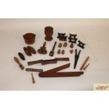 Miscellaneous treen items to include ebony glove s