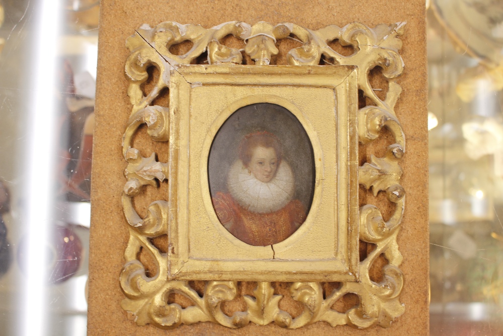 A pair of 18th Century miniature portraits, possibly Elizabeth I and Walter Raleigh contained in - Image 4 of 12