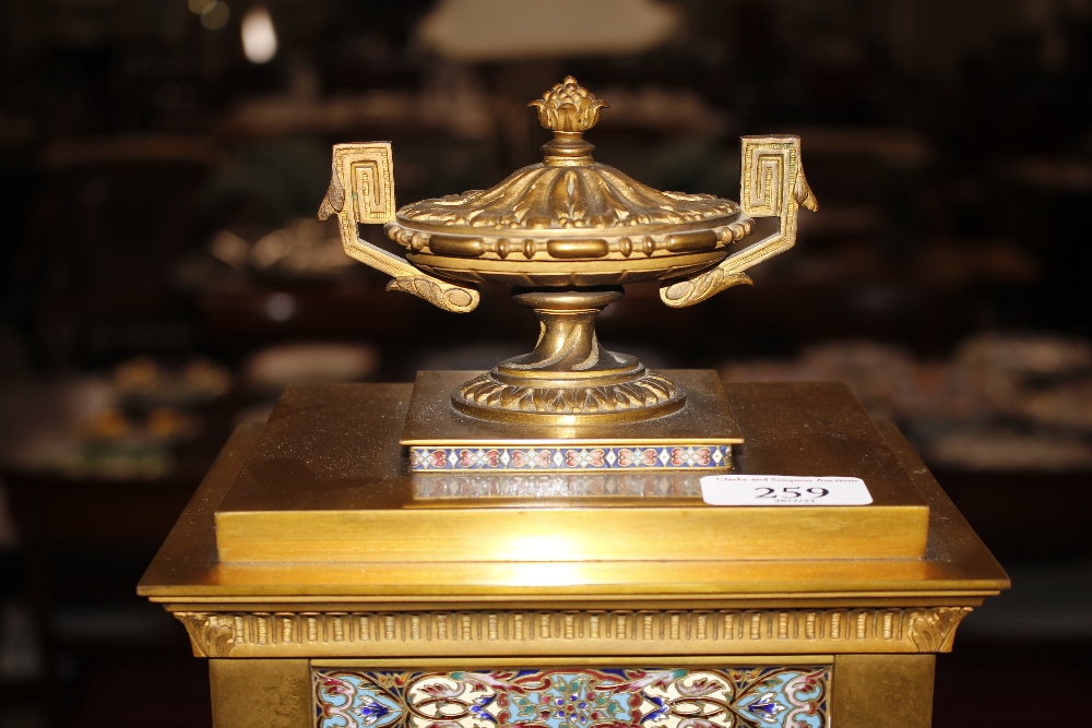 An Ormolu and enamel clock garniture, the clock surmounted by a urn finial, circular dial supporting - Bild 3 aus 16