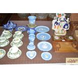 A quantity of various Wedgwood jasperware includin