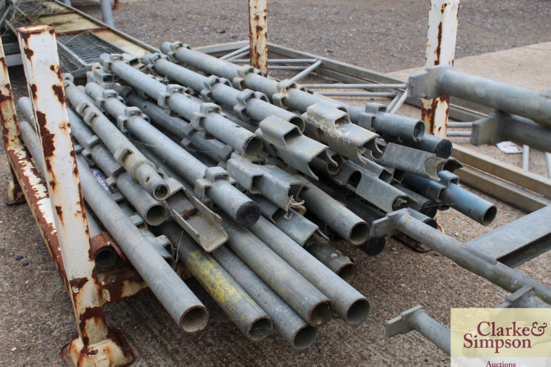 Stillage of Haki Scaffolding Box Type Guard Rail Posts. - Image 5 of 6