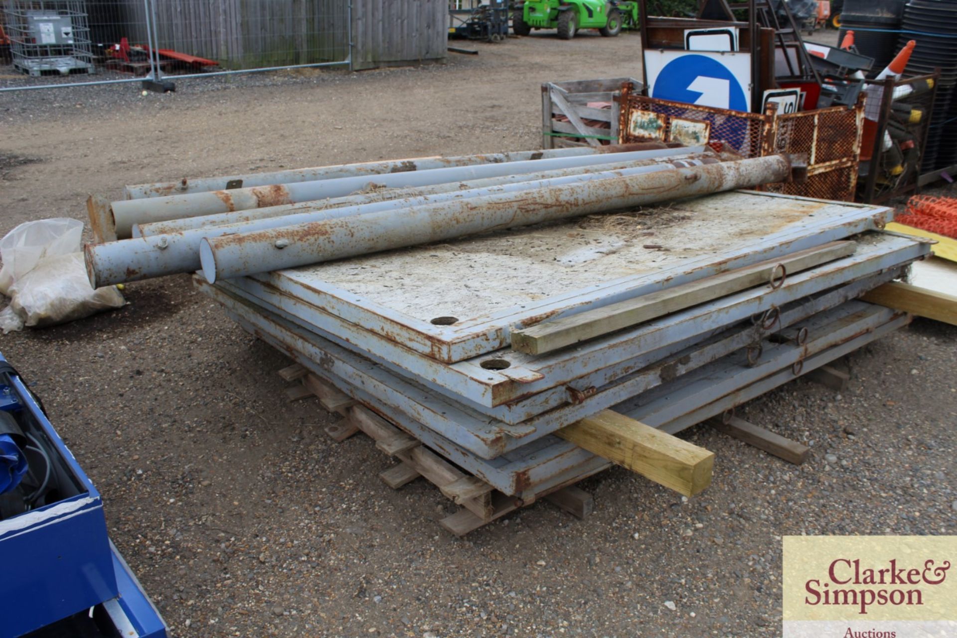 6x 6ft 3in x 8ft high heavy duty site gates. With 5x posts.