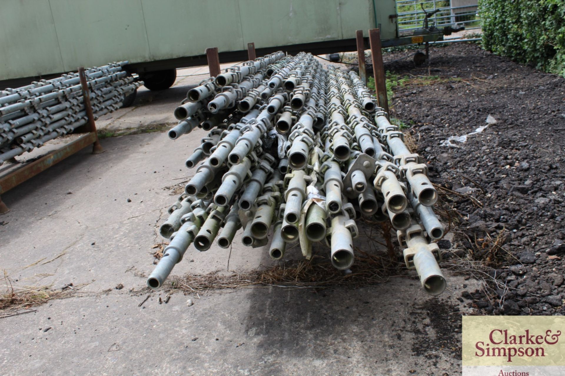 Stillage of Haki Scaffolding Standard S uprights. Mainly 3m & 4m. - Image 6 of 6