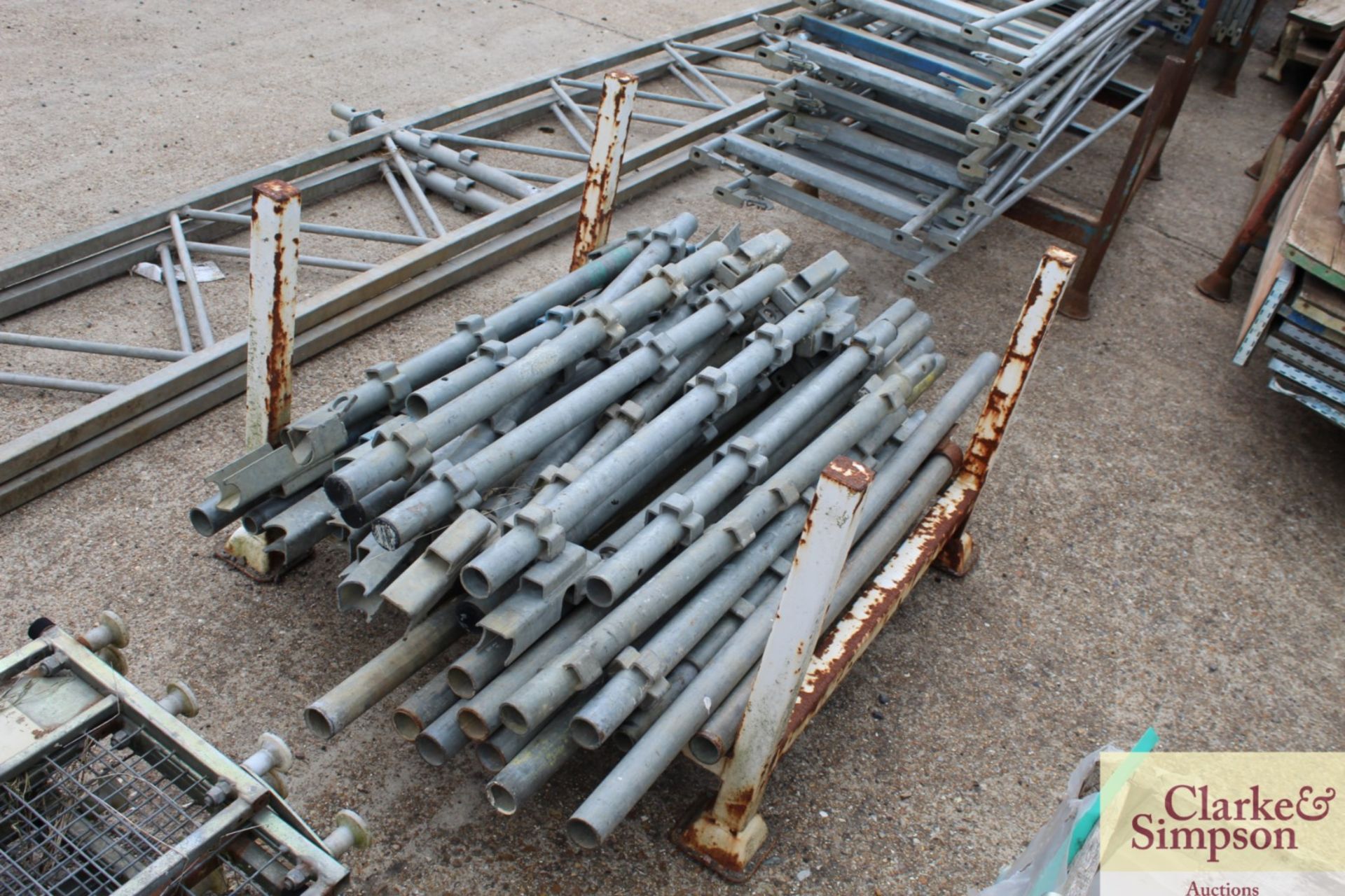 Stillage of Haki Scaffolding Box Type Guard Rail Posts. - Image 3 of 6