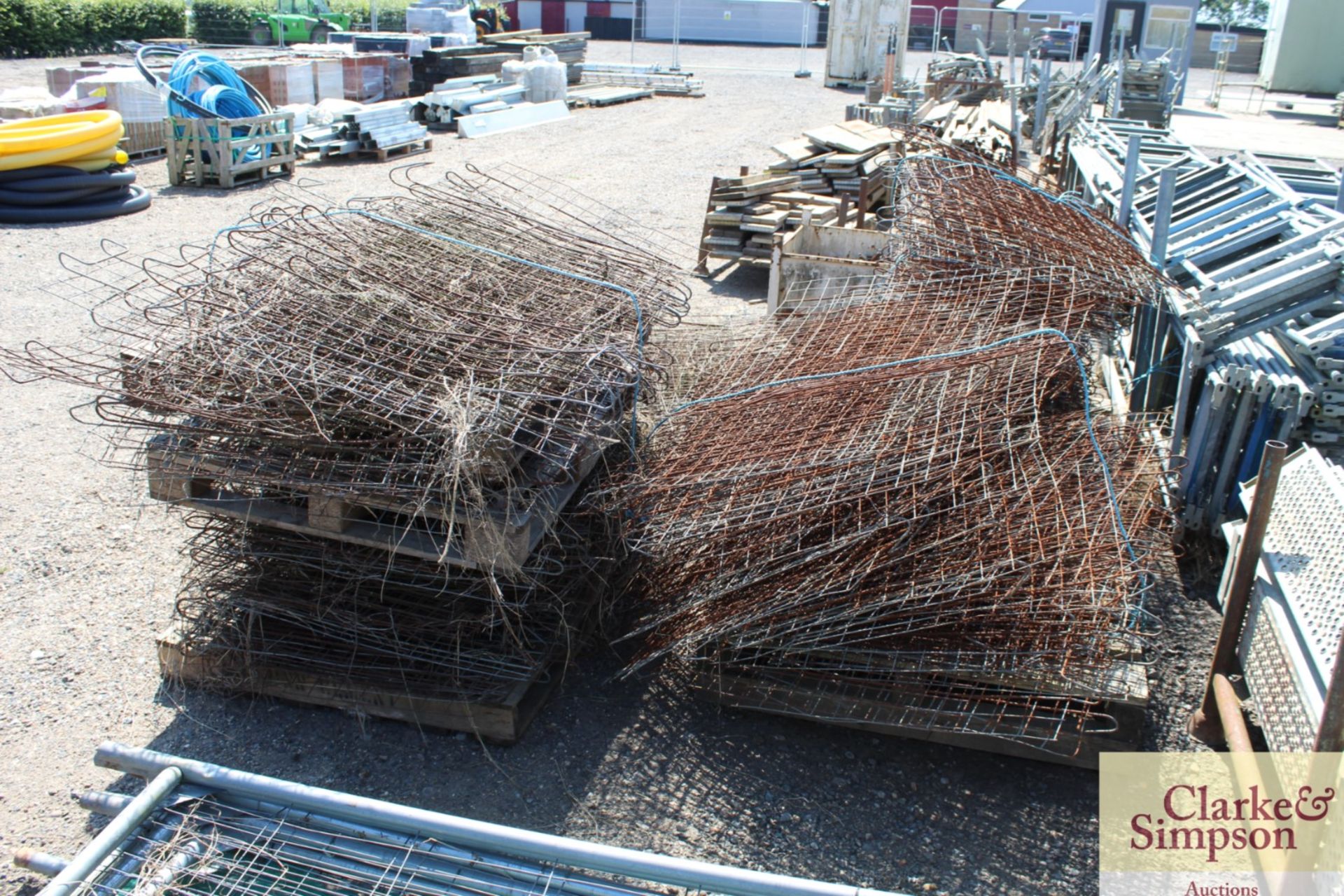 Large quantity of safety mesh for scaffolding. - Image 3 of 7