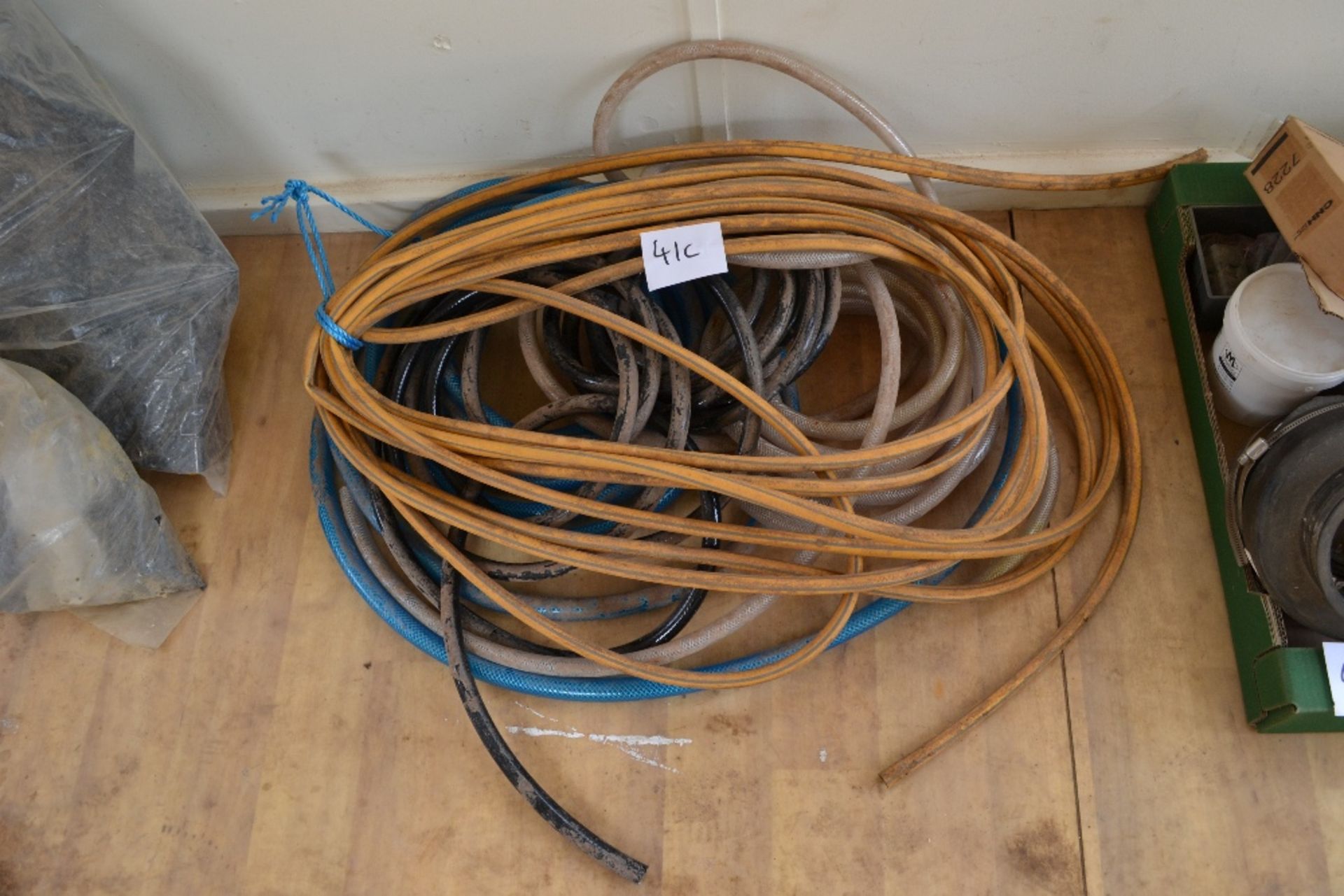 Quantity of hose.