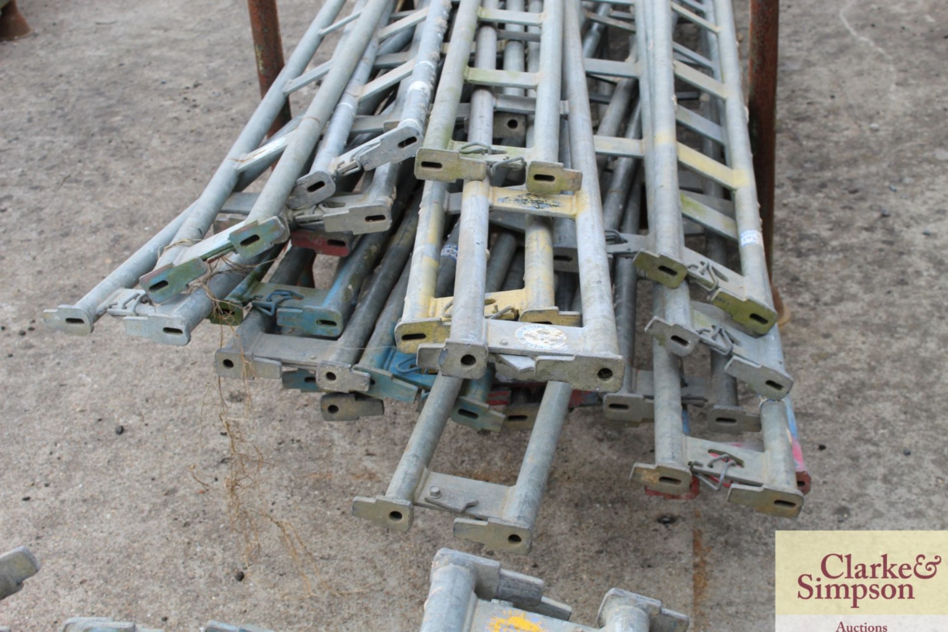 Stillage of Haki Scaffolding Ledger Beams. Mainly 3050. - Image 6 of 6