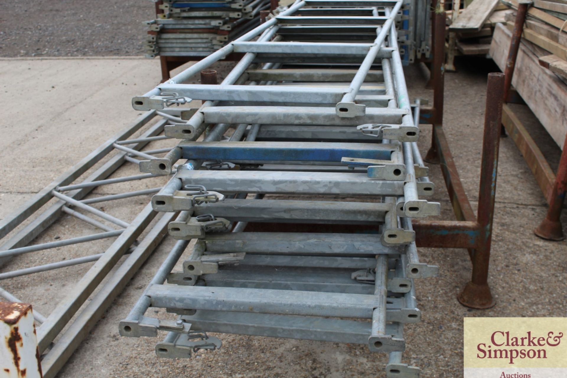 Stillage of Haki Scaffolding mixed Guardrail Frames. - Image 5 of 5