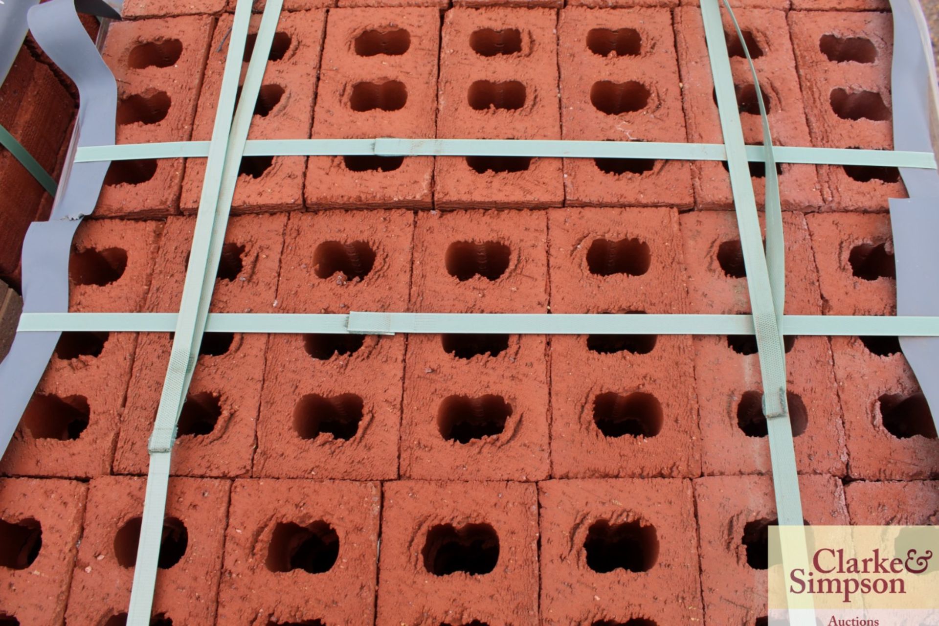 2x packs of red/ white rustic regrade bricks. - Image 5 of 5