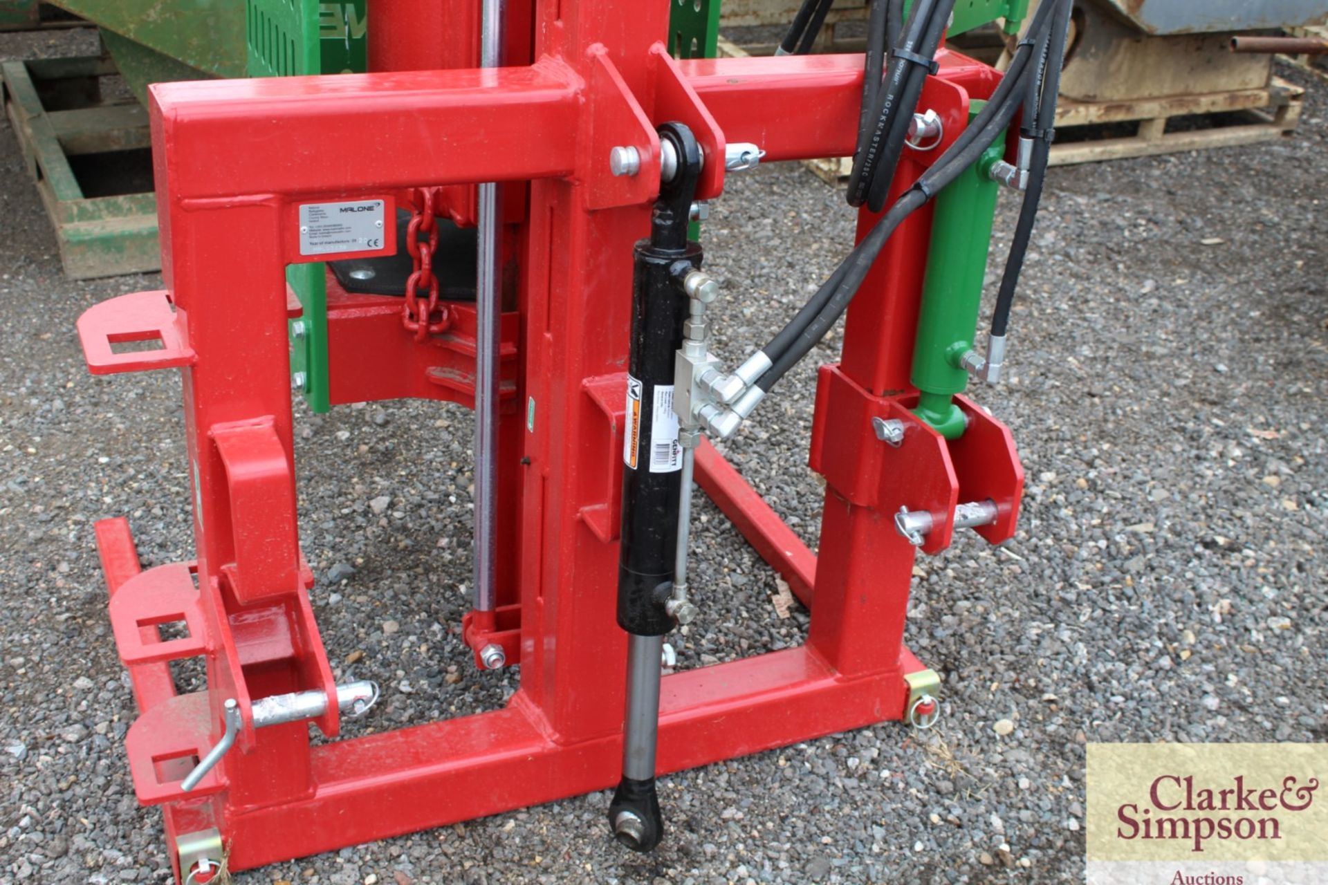Malone Side Tilt linkage mounted post knocker. 2020. Serial number MRL03238. With hydraulic top - Image 7 of 20
