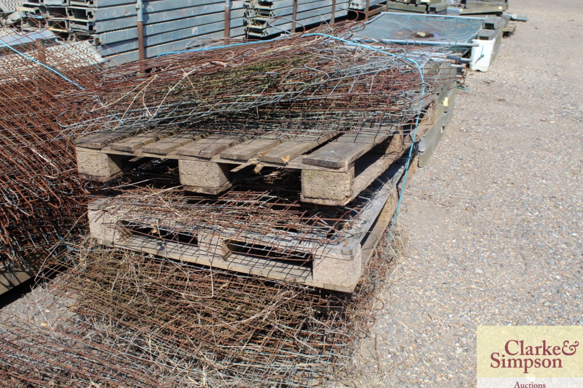 Large quantity of safety mesh for scaffolding. - Image 7 of 7