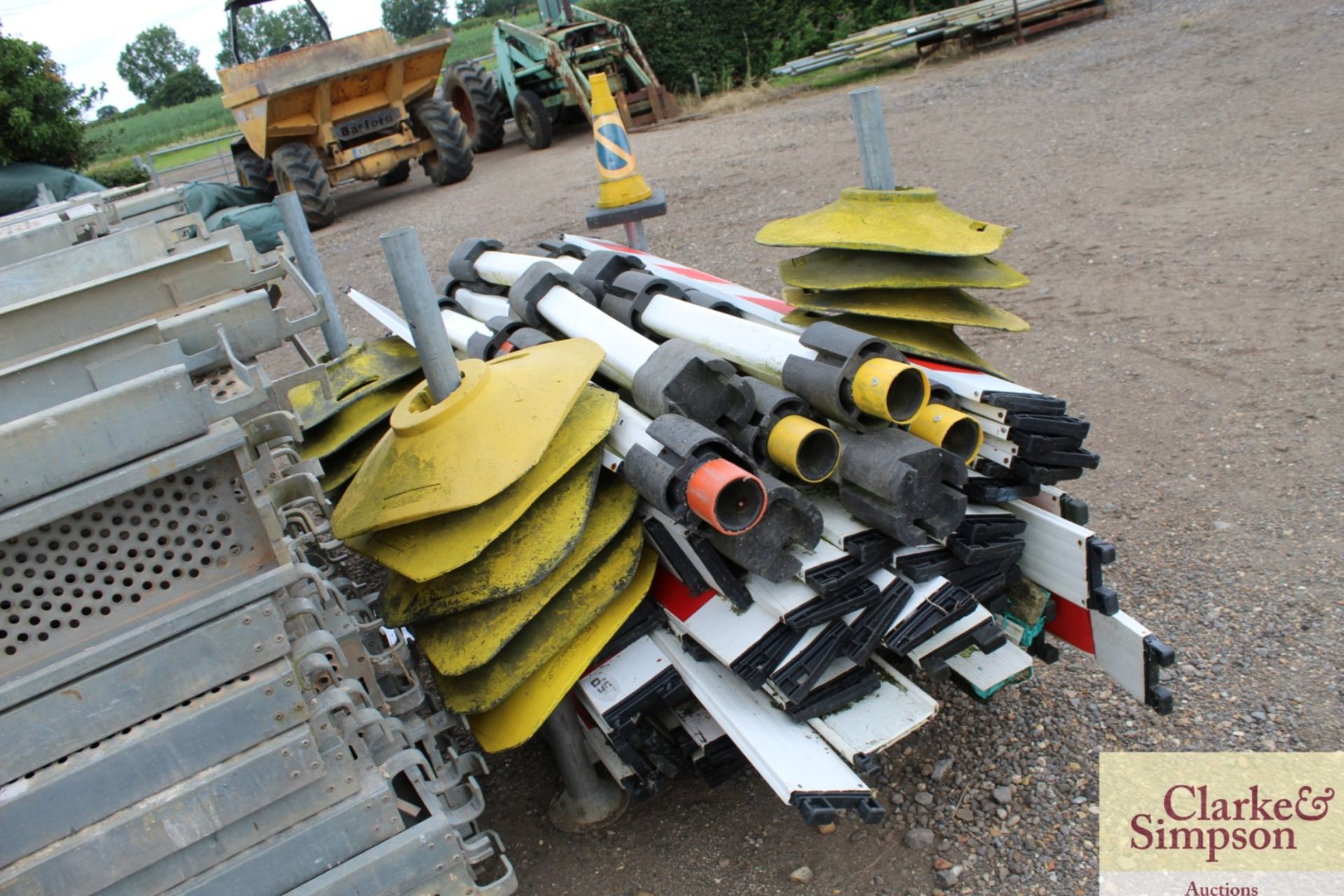 Stillage of traffic barriers. - Image 4 of 4