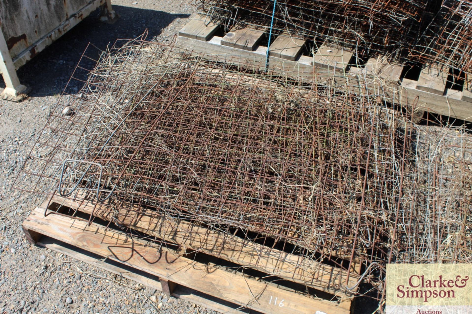 Large quantity of safety mesh for scaffolding. - Image 4 of 7