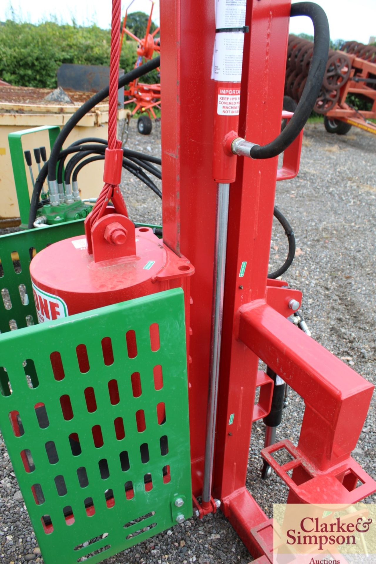 Malone Side Tilt linkage mounted post knocker. 2020. Serial number MRL03238. With hydraulic top - Image 18 of 20