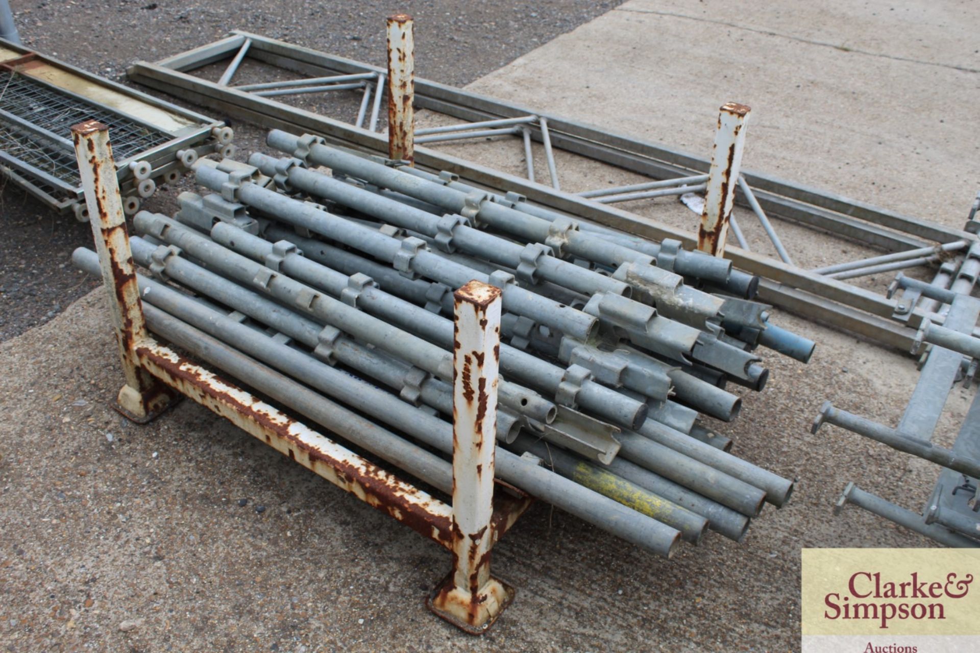 Stillage of Haki Scaffolding Box Type Guard Rail Posts. - Image 4 of 6