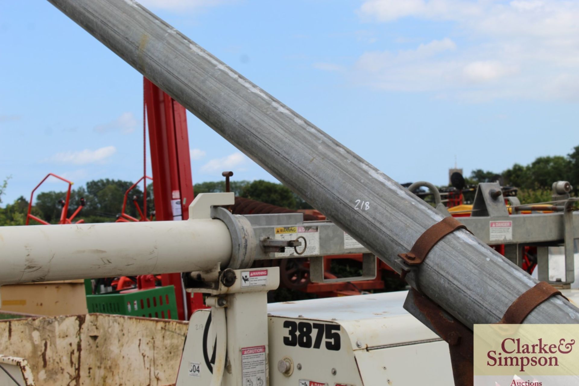 4in 15ft auger and 6in auger on tripod. - Image 6 of 13