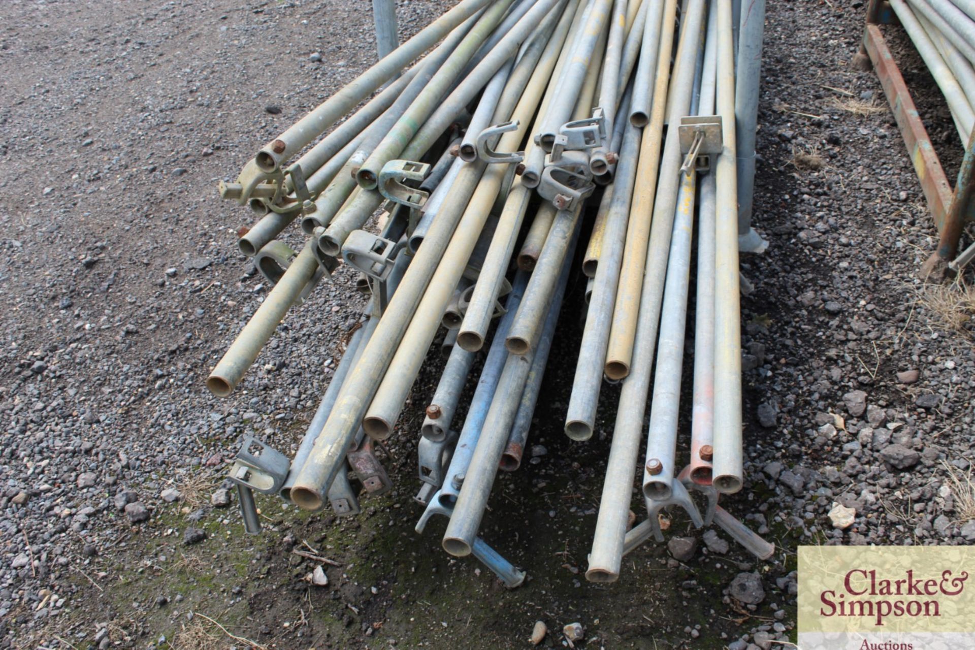 Stillage of Haki ScaffoldingDiaganol Braces and some scaffold poles. - Image 6 of 6