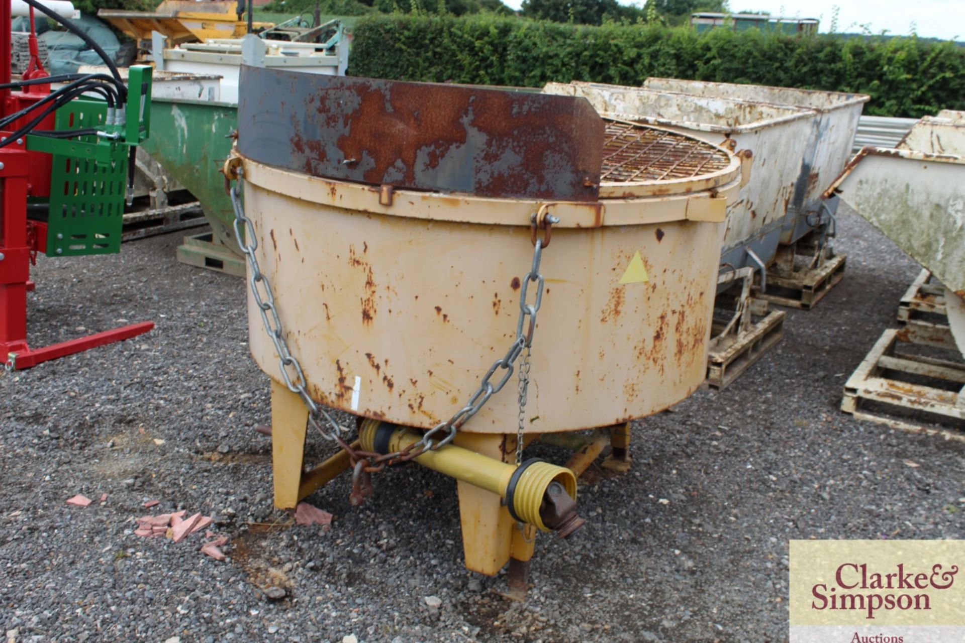 Mammut linkage mounted PTO driven pan cement mixer. Owned from new. - Image 2 of 6