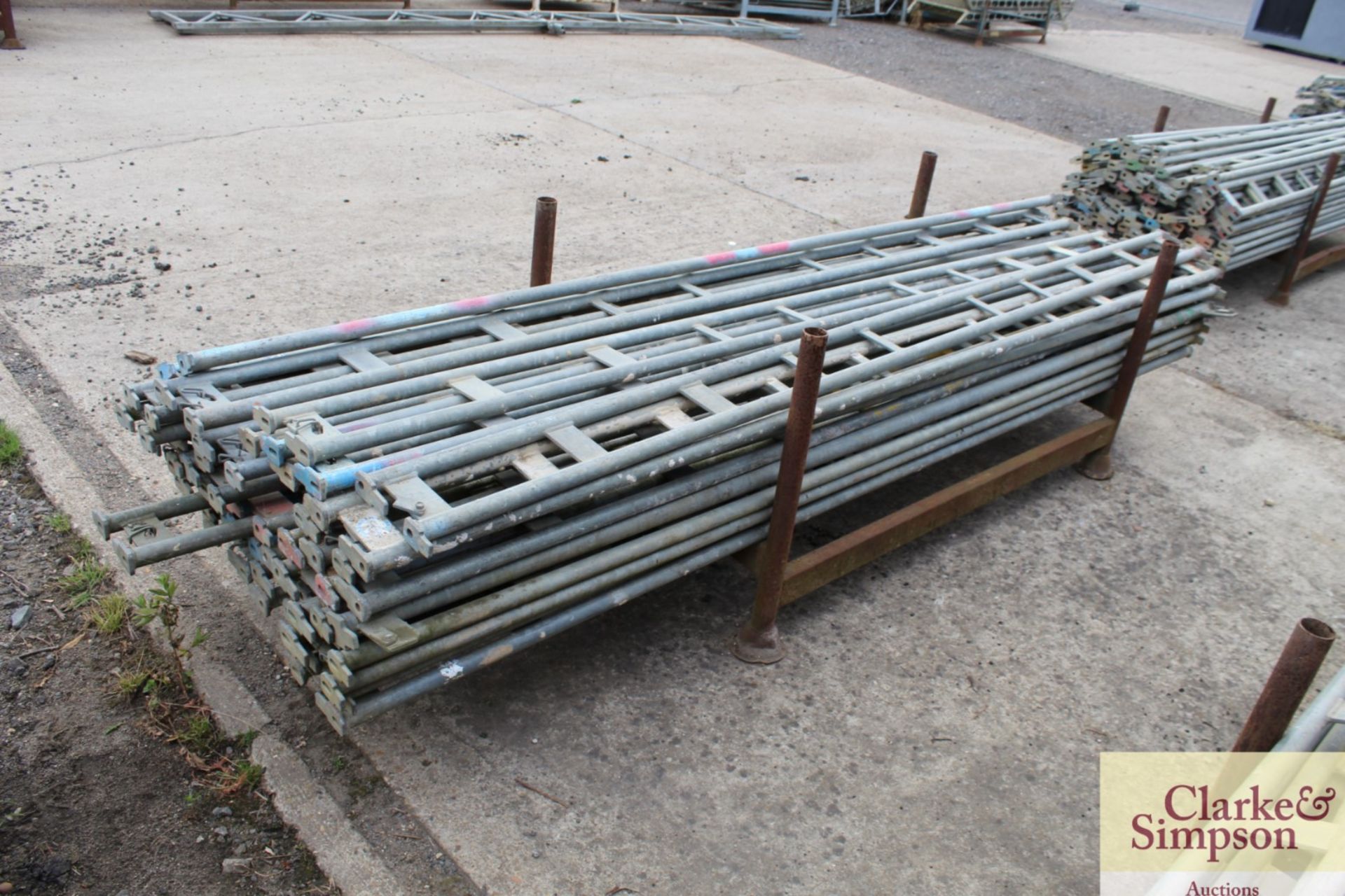 Stillage of Haki Scaffolding Ledger Beams. Mainly 3050. - Image 3 of 6