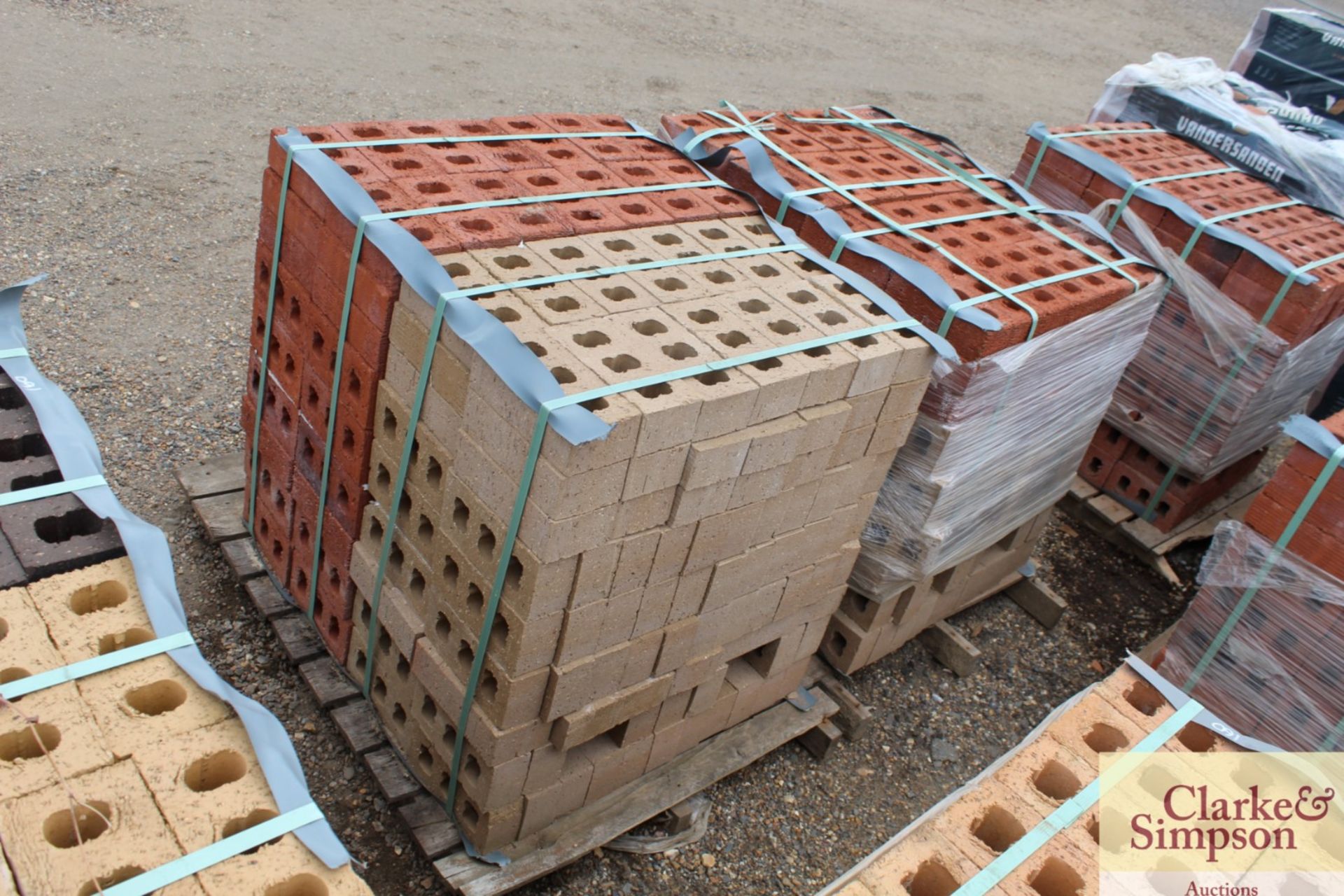 2x packs of red/ white rustic regrade bricks. - Image 3 of 5